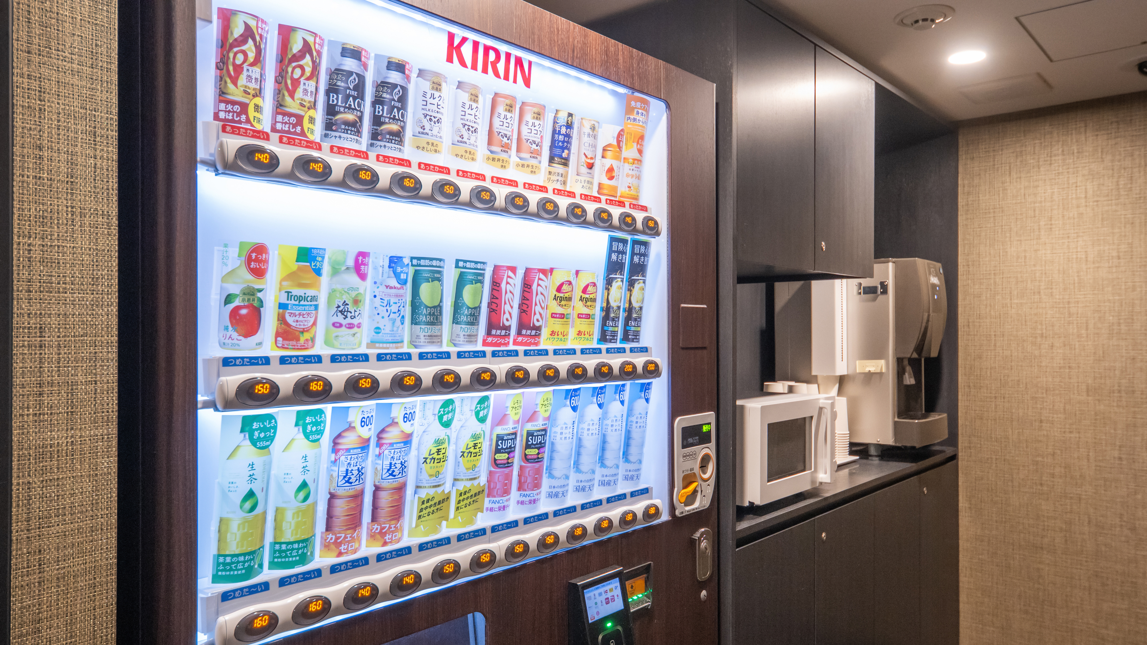 自動販売機　2F