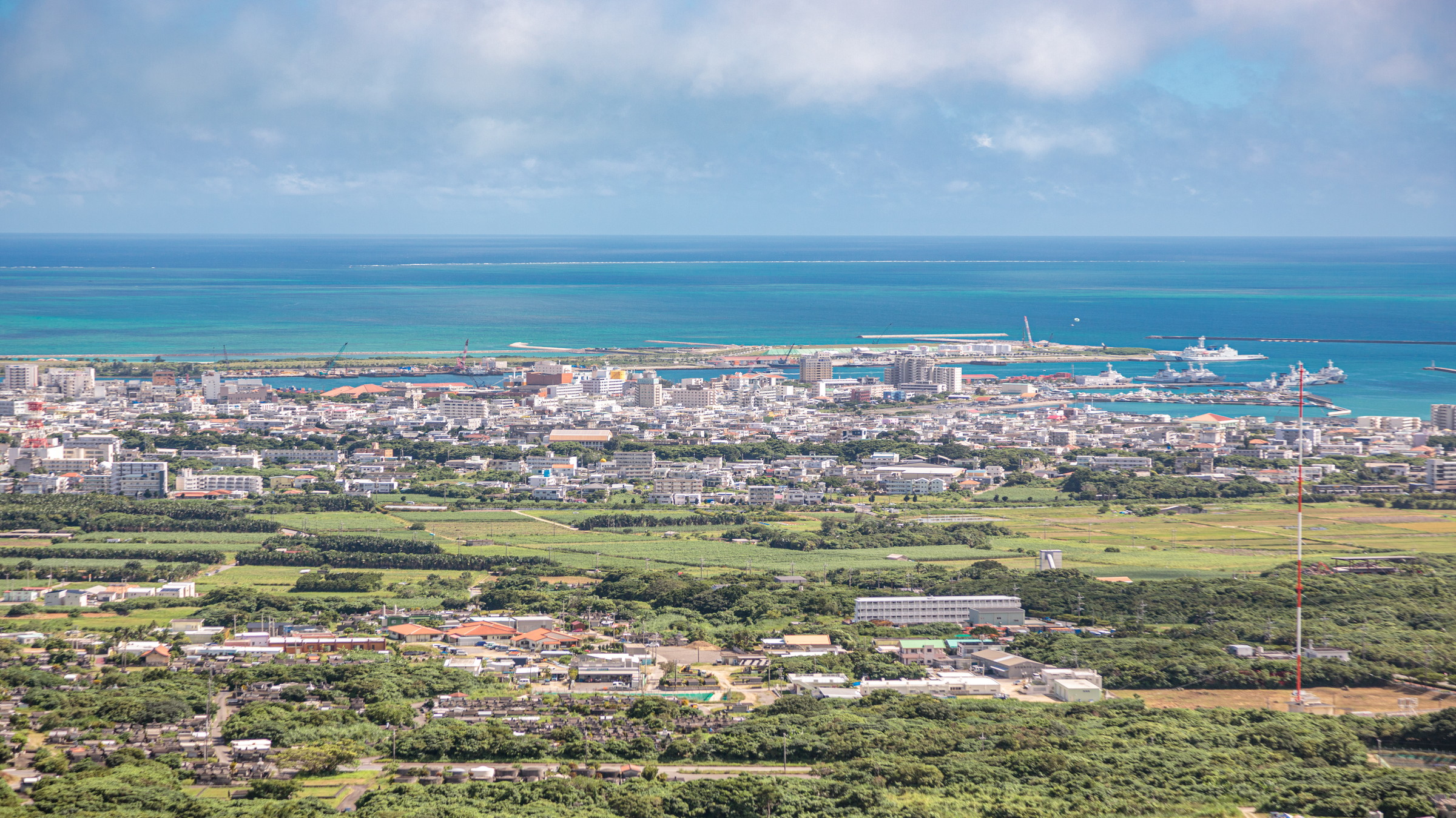 パンナ公園にある「エメラルドの海を見る展望台」からの眺望
