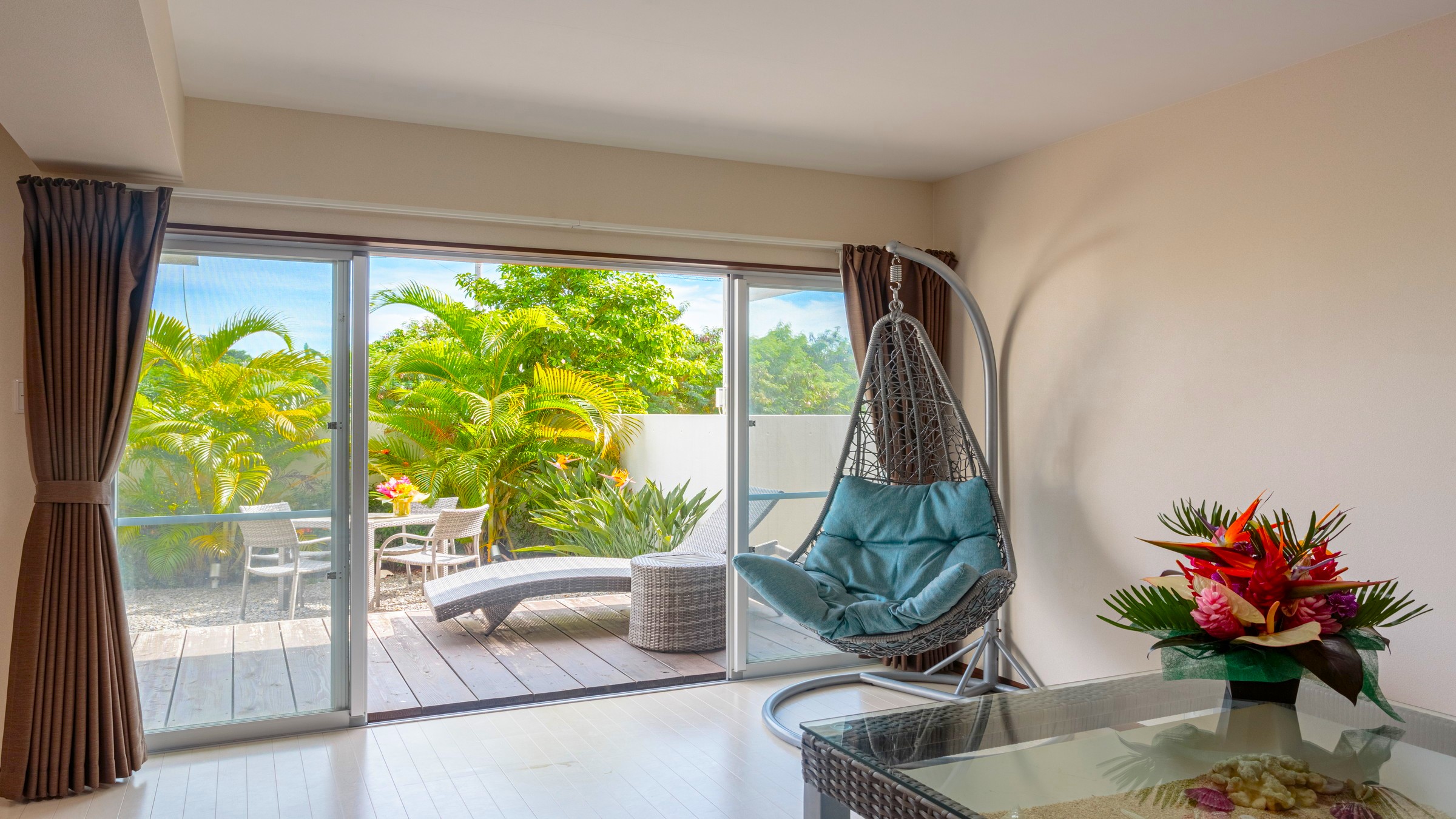 101：定員7名　鮮やかなブルーを基調としたリゾートコンドミニアム/ガーデンテラス付き