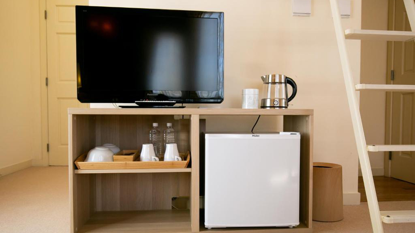 液晶テレビ・冷蔵庫・湯沸しポット・1杯どりコーヒーバッグをお部屋にご用意しております