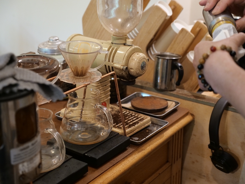 ◆朝食付き◆コーヒーの香りが漂う宿の自家焙煎珈琲に合う朝食とドリンク付きプラン