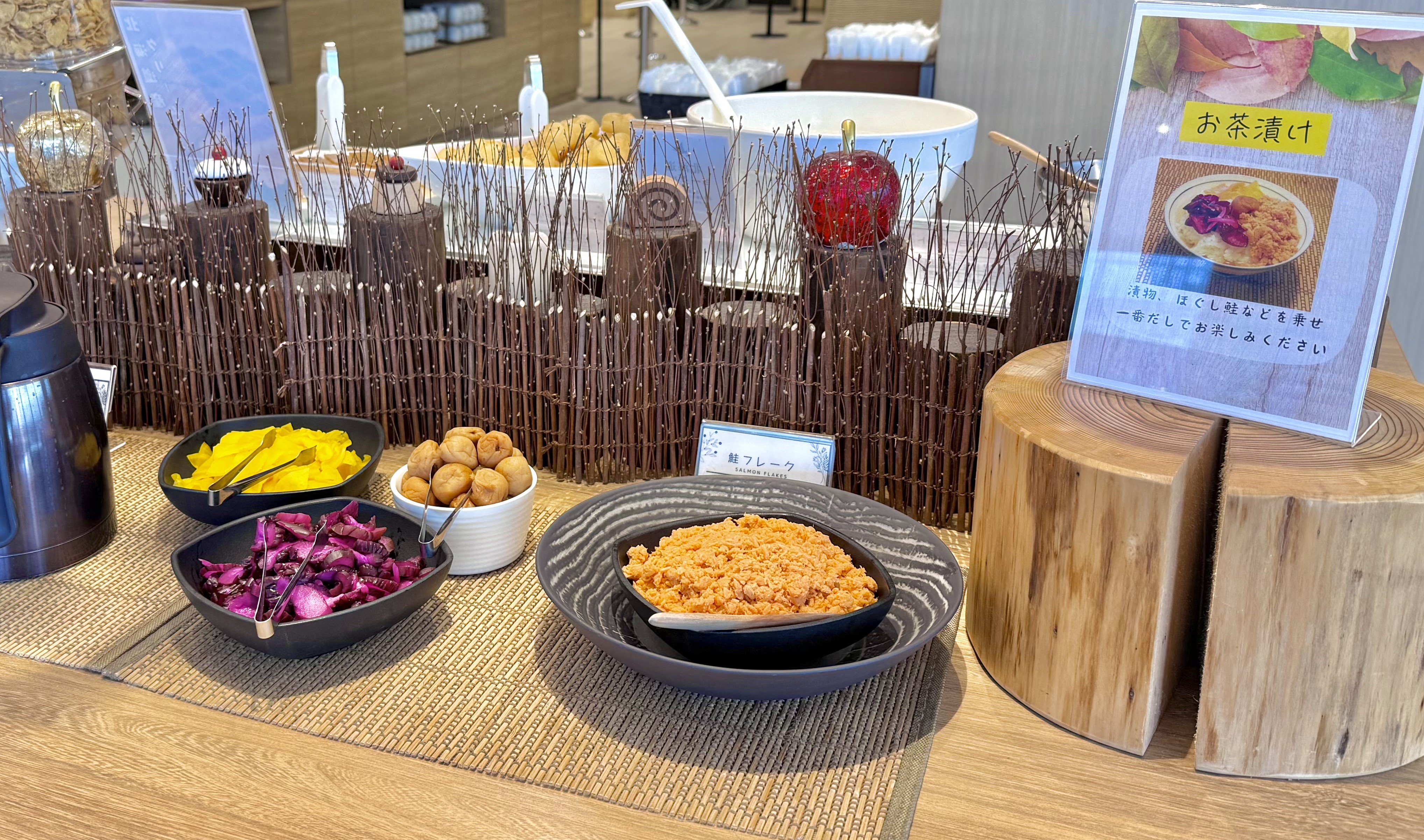 ビュッフェ形式の朝食