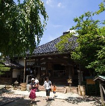 妙立寺（忍者寺）へはバスが便利！寺の見学は事前予約が必要です。