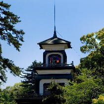 尾山神社へはバスの利用が便利！