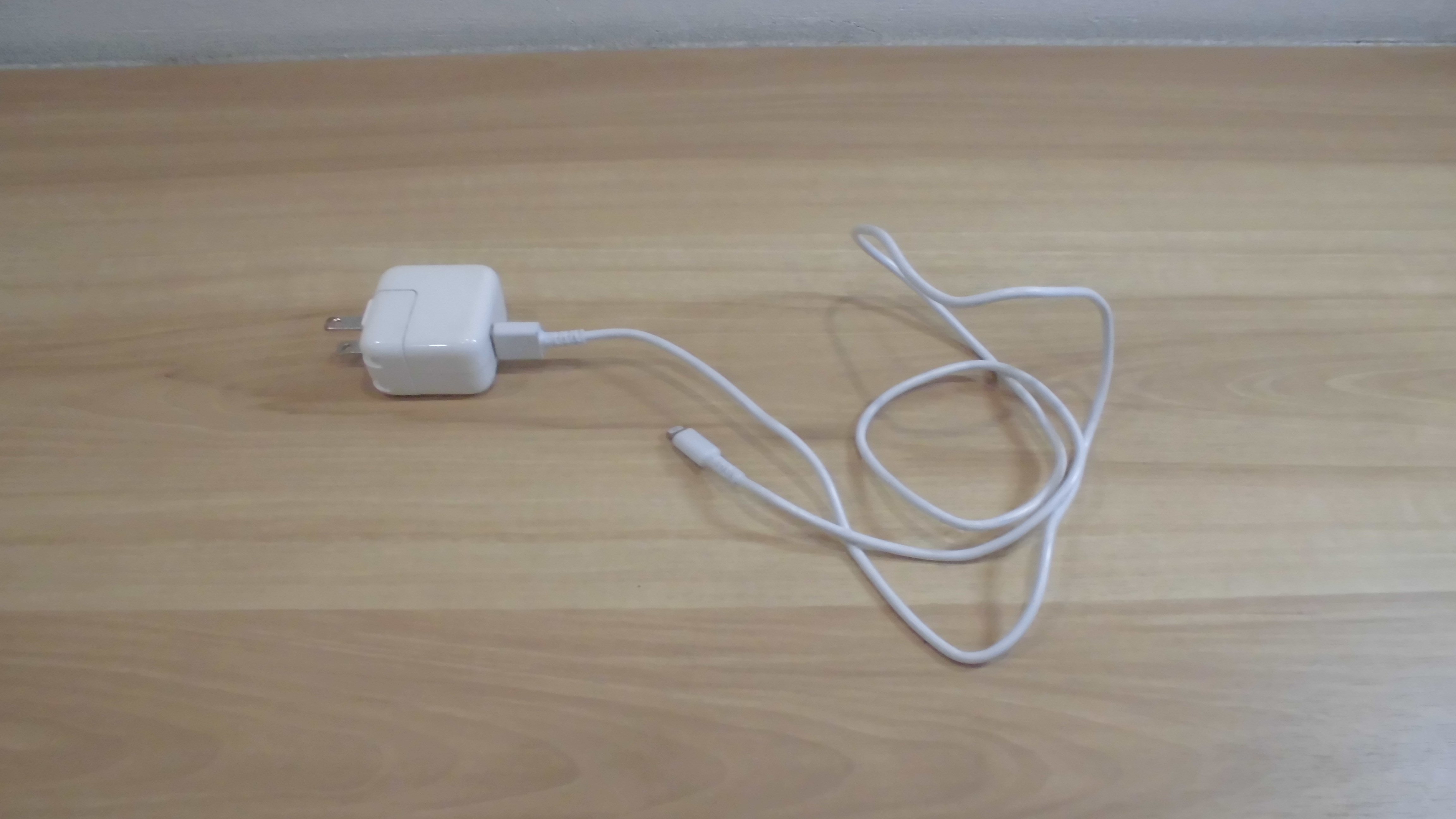 【貸し出し備品】iPhoneの充電器