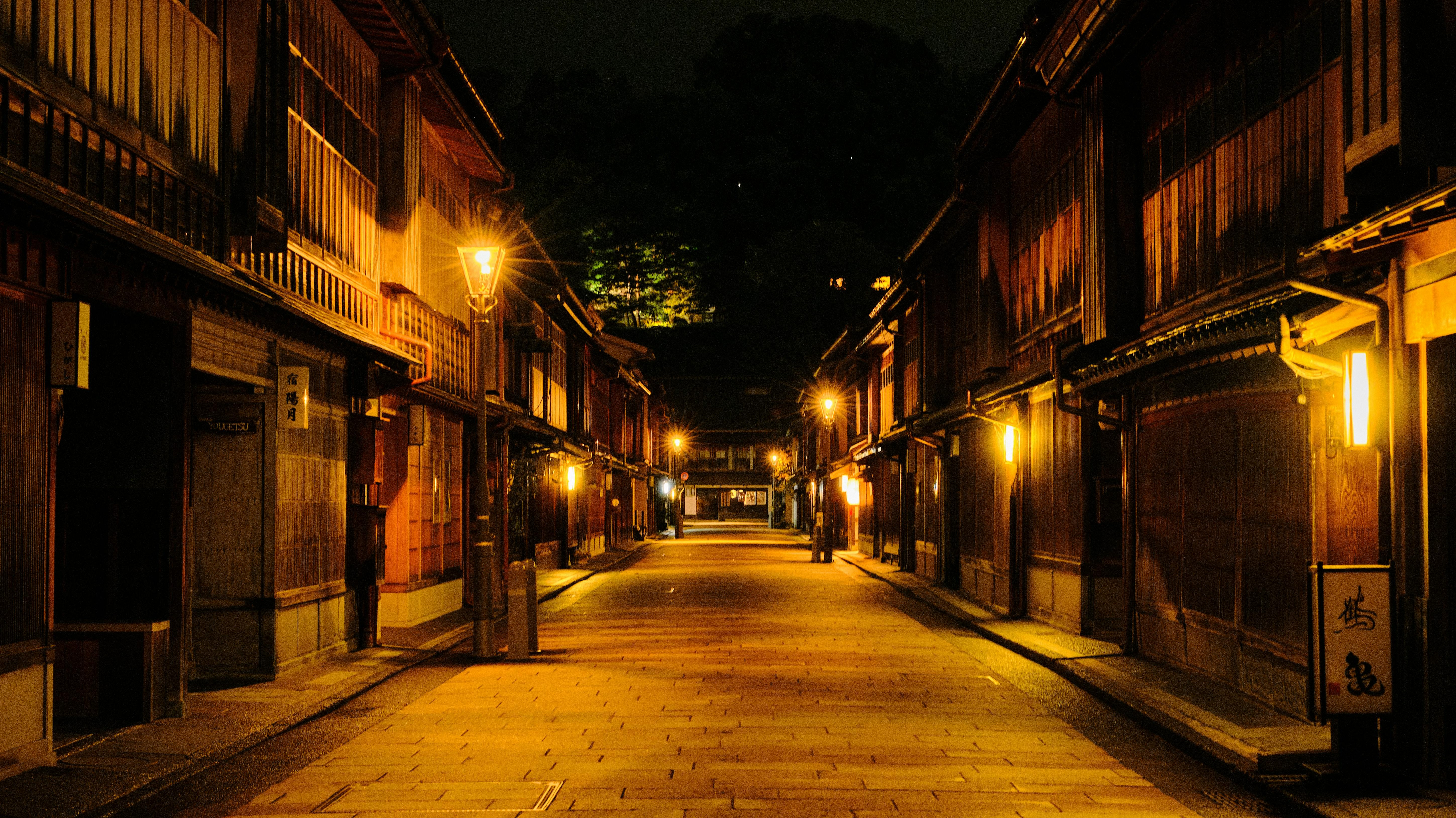 ひがし茶屋街（ライトアップ）