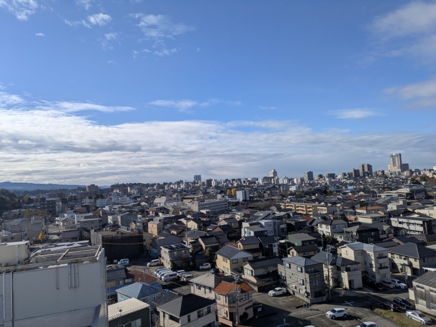 【客室からの眺望】7階17号室より撮影。金沢市中心部が臨めます。眺望なら7～9階がお勧めです♪