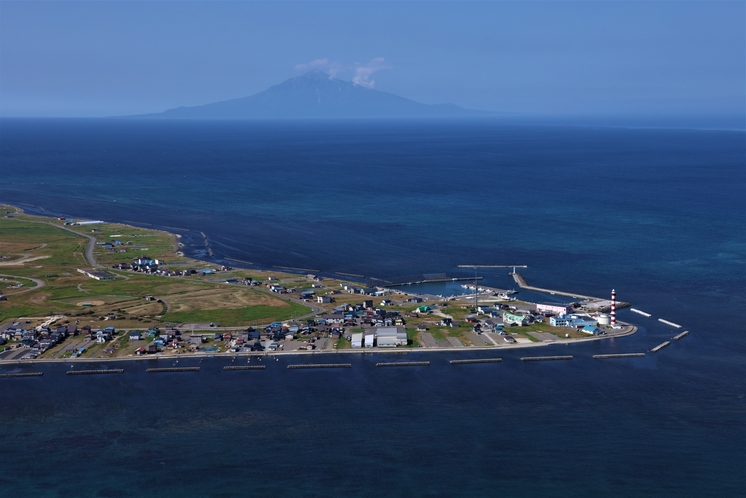 *【周辺】利尻富士とノシャップ岬と小さなホテルみのり