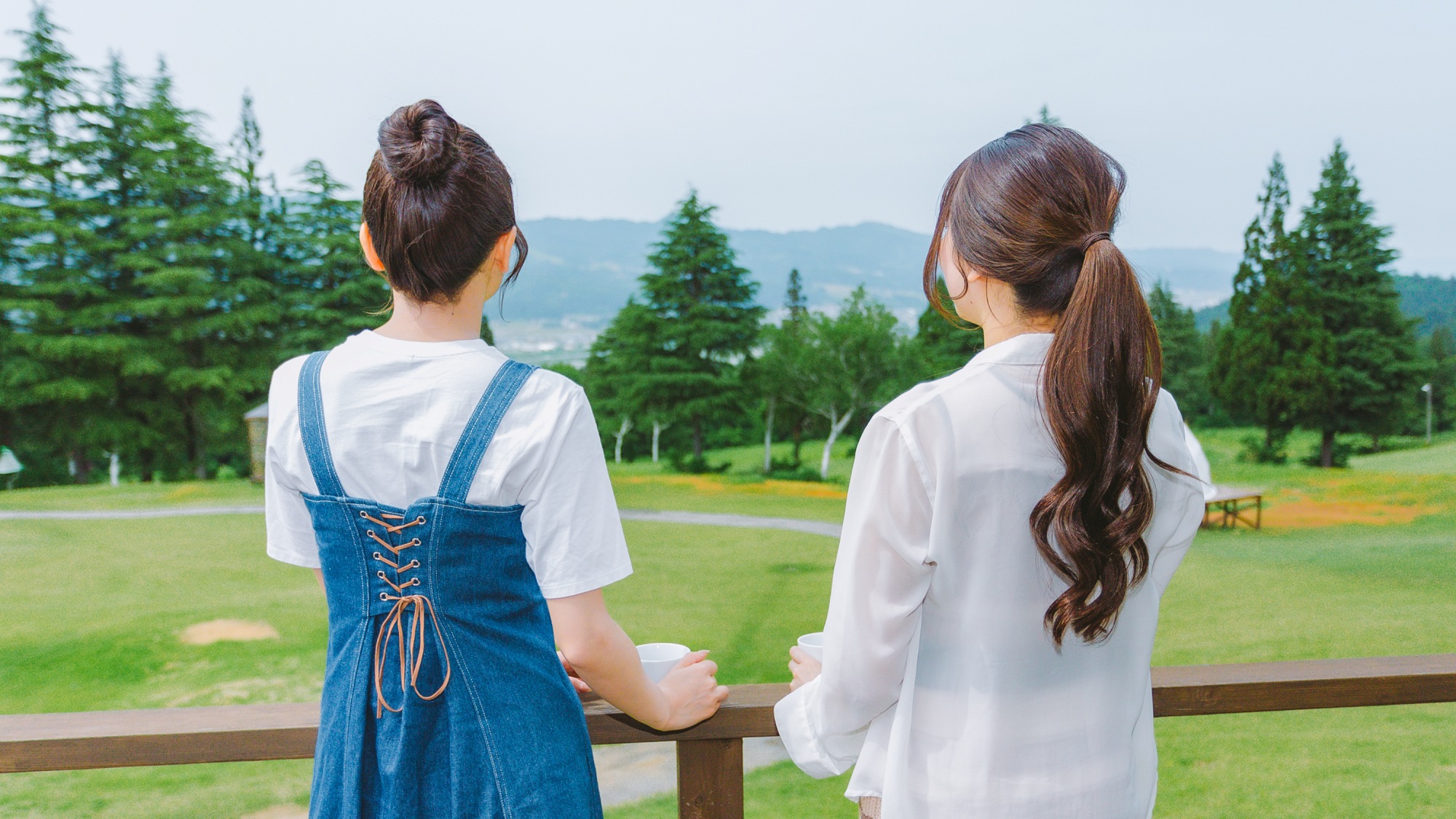 大地の香り、風の質感、鳥や虫の声を感じながら、ゆっくりと流れる非日常を味わってください