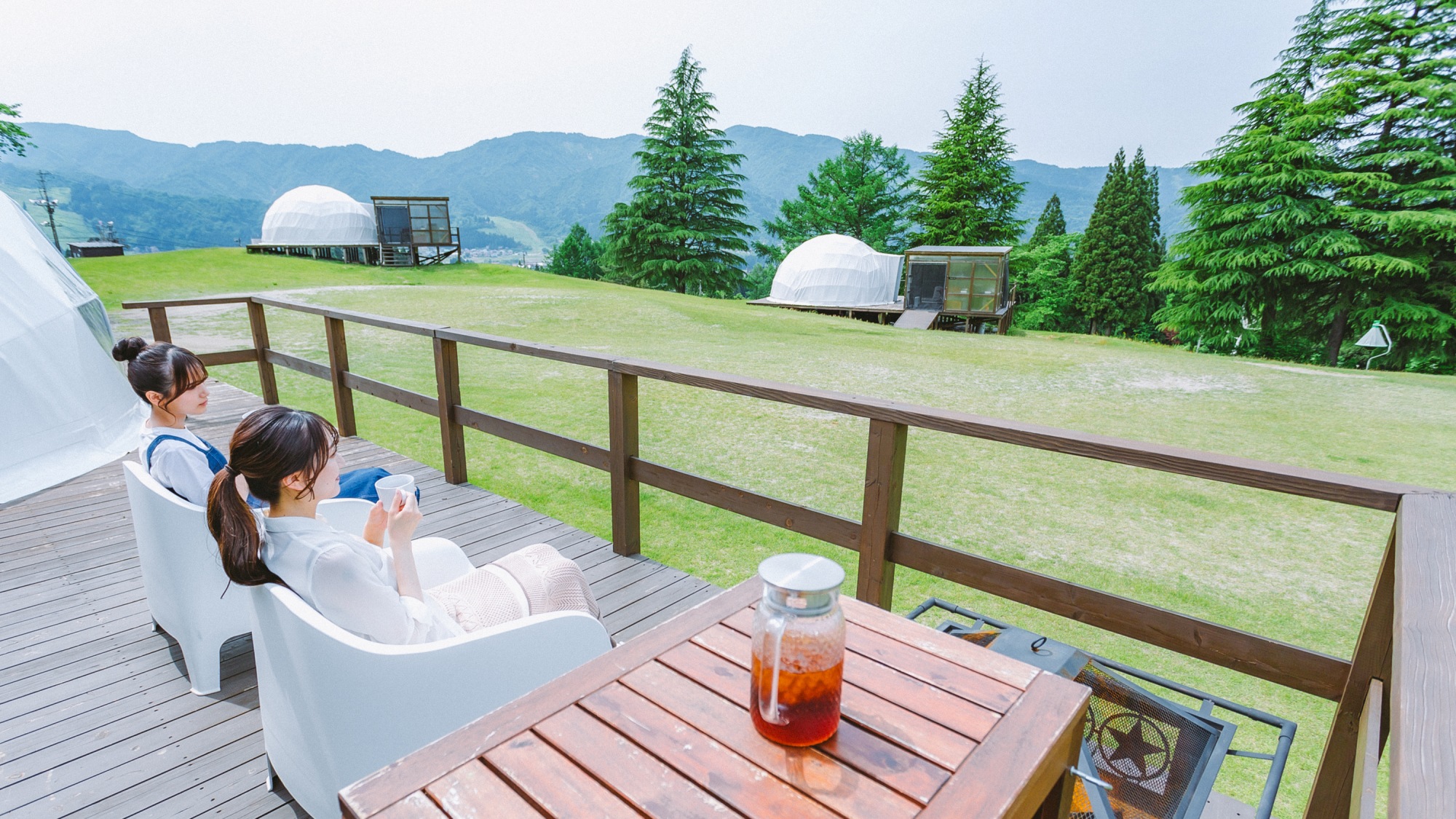 緑に囲まれた自然豊かなグランピングサイトでのんびりと過ごしませんか。