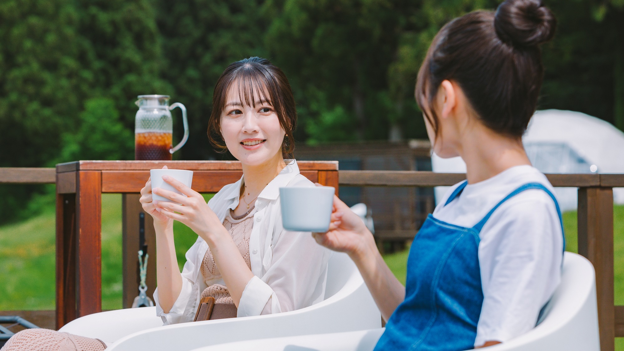 センターハウス内のドリンクバーは、テント内のピッチャーに注いで持ち帰りOK♪