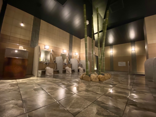 天然温泉大浴場「旅人の湯」　男女別　15：00～2：00　5：00～10：00