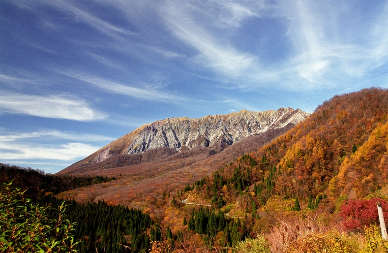 〈観光・景観〉大山　(写真提供：米子市)
