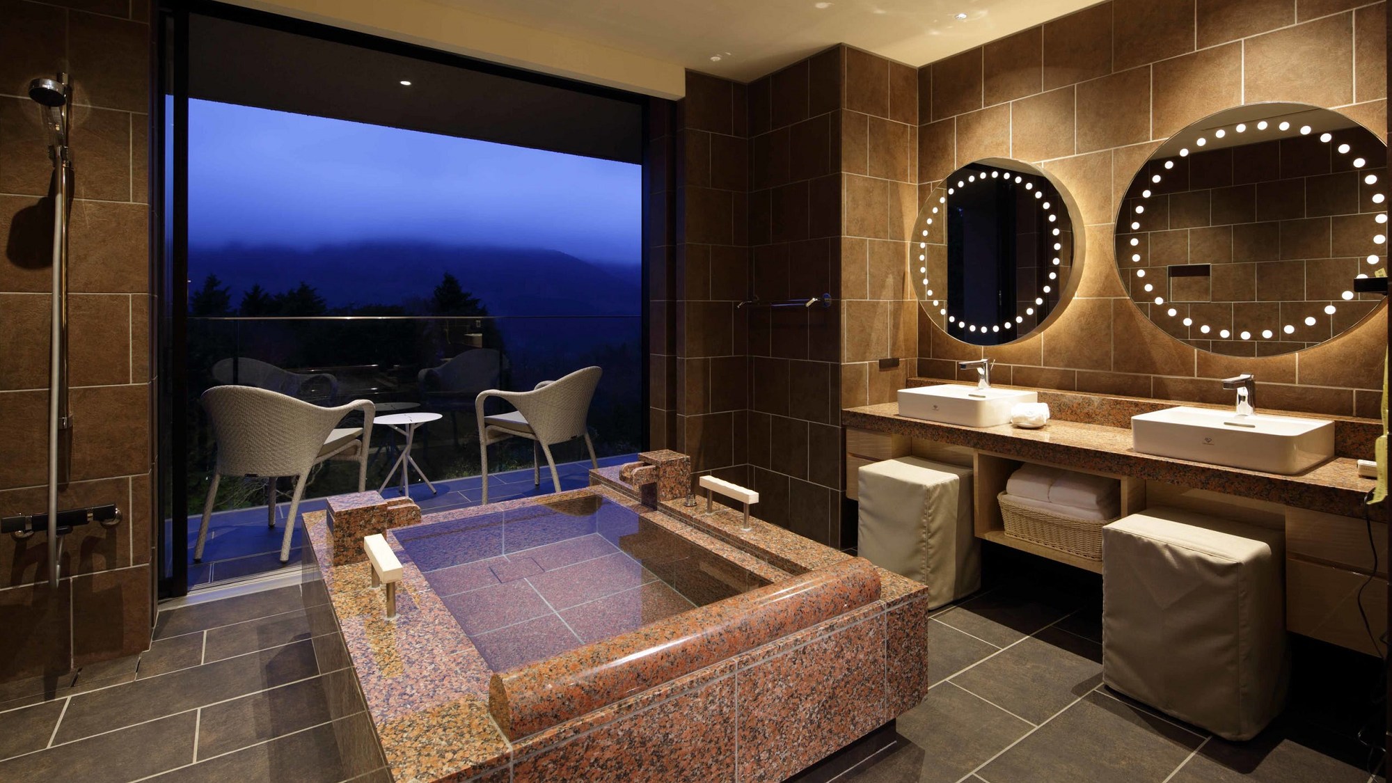 THE HIRAMATSU HOTELS & RESORTS 仙石原(部屋(水回り))