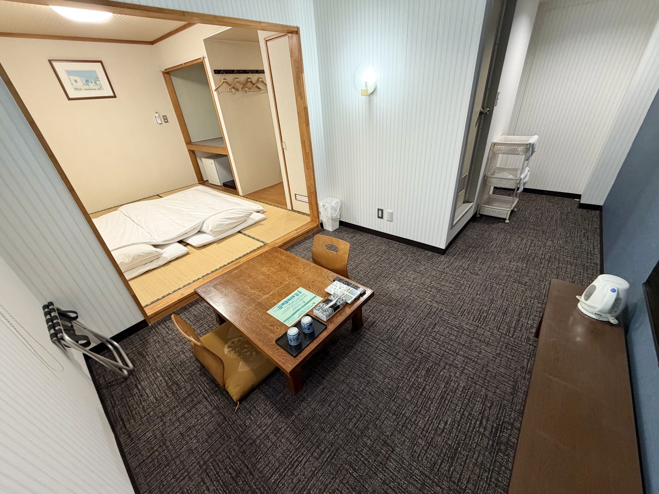 和洋室　テレビ側