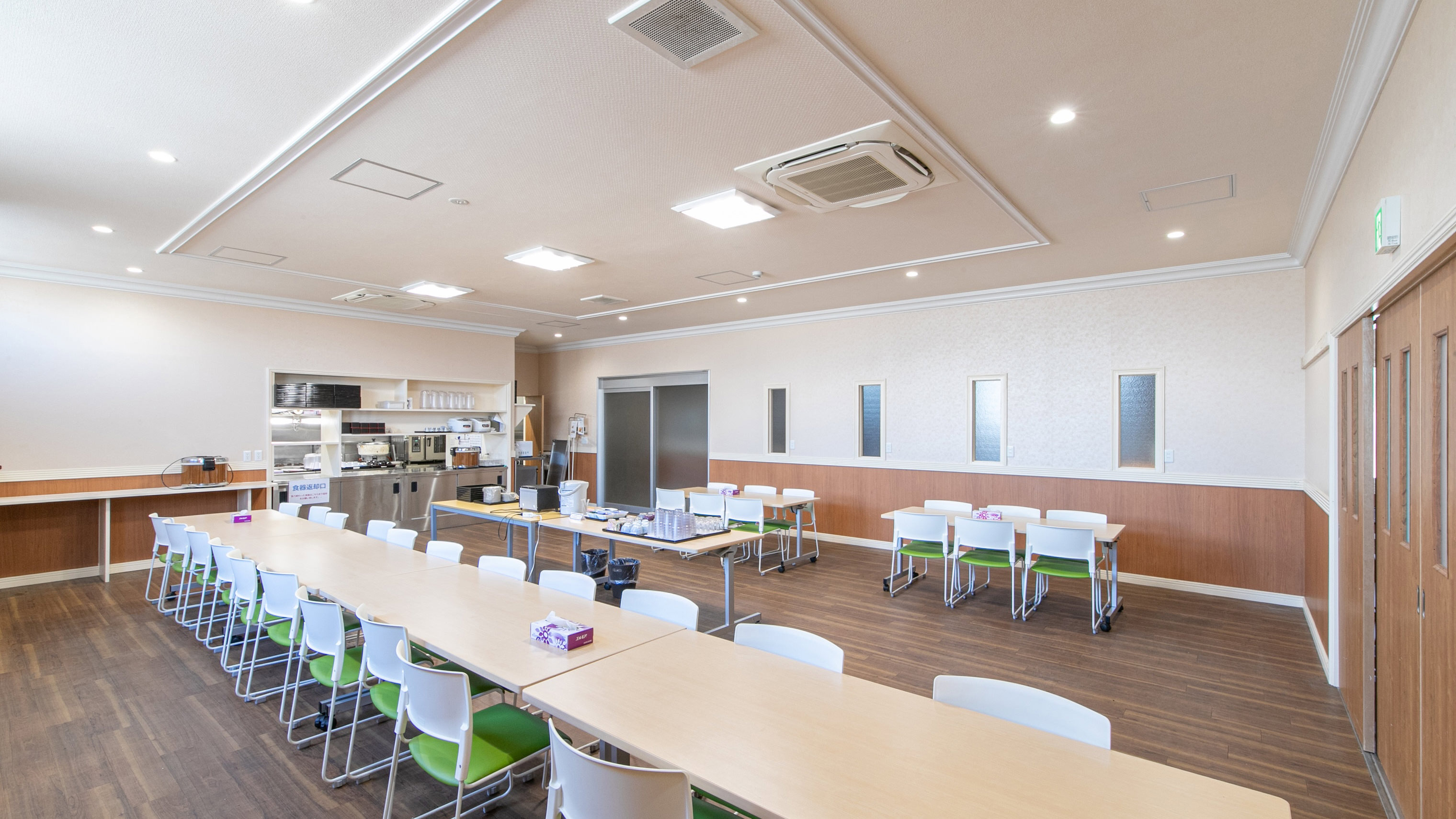 お食事会場