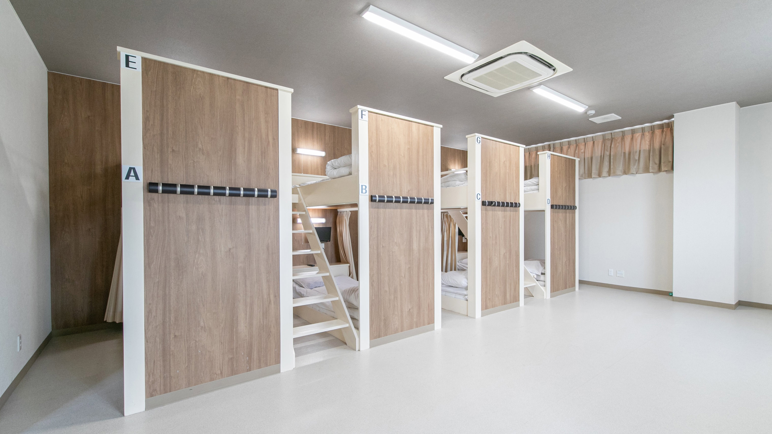 大部屋2段ベッド（バス・トイレ共用）【禁煙】