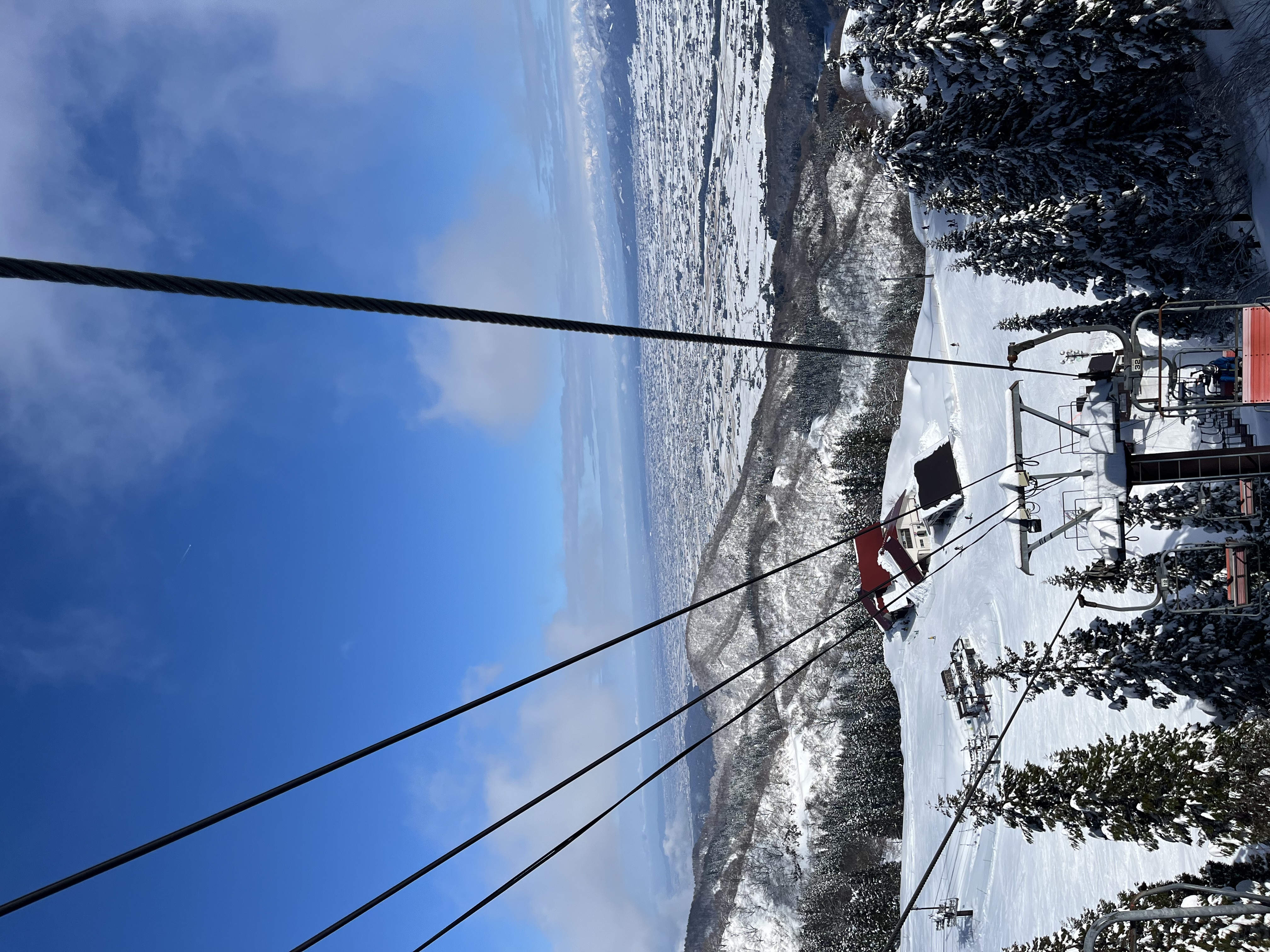 IOXアローザスキー場まで10分