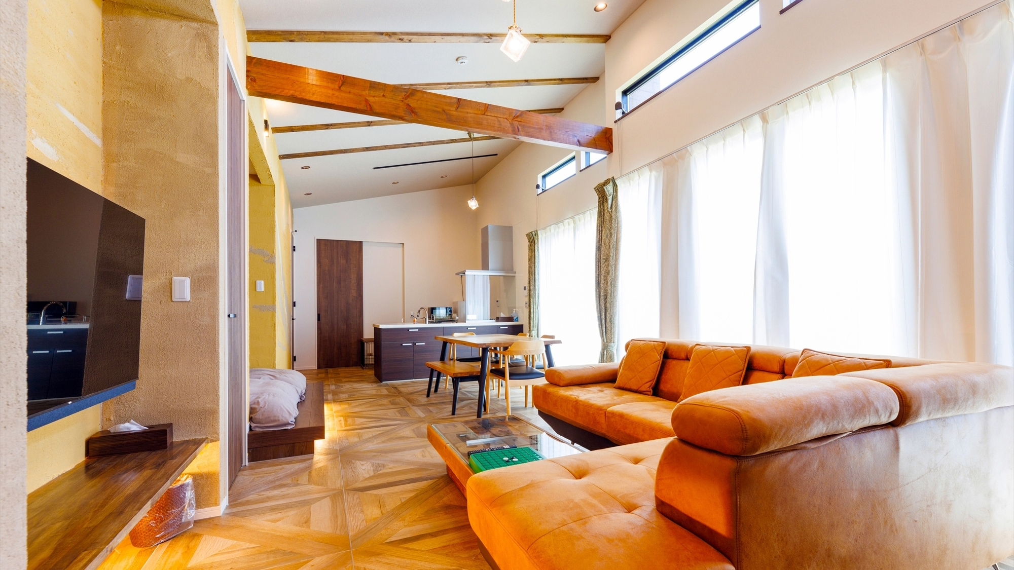 別邸室内５‗リビングからキッチン