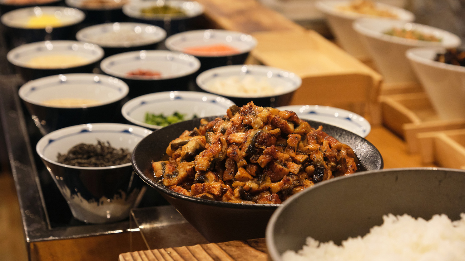 【万博】【楽天限定◆早期割引】30日前までの予約で超お得☆朝食付き《アルコール飲み放題＆夜食無料》