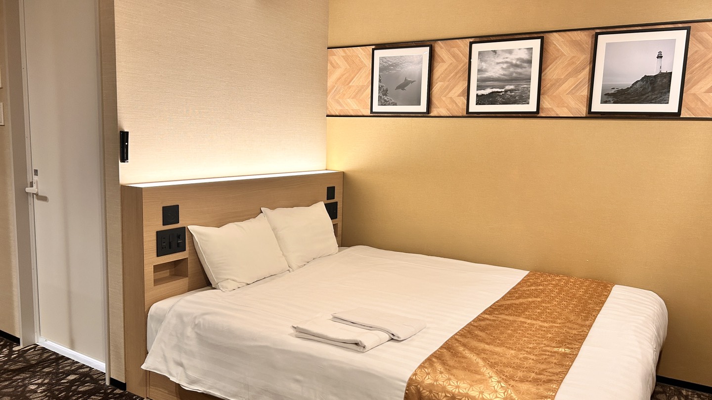 【禁煙】エコノミークイーン