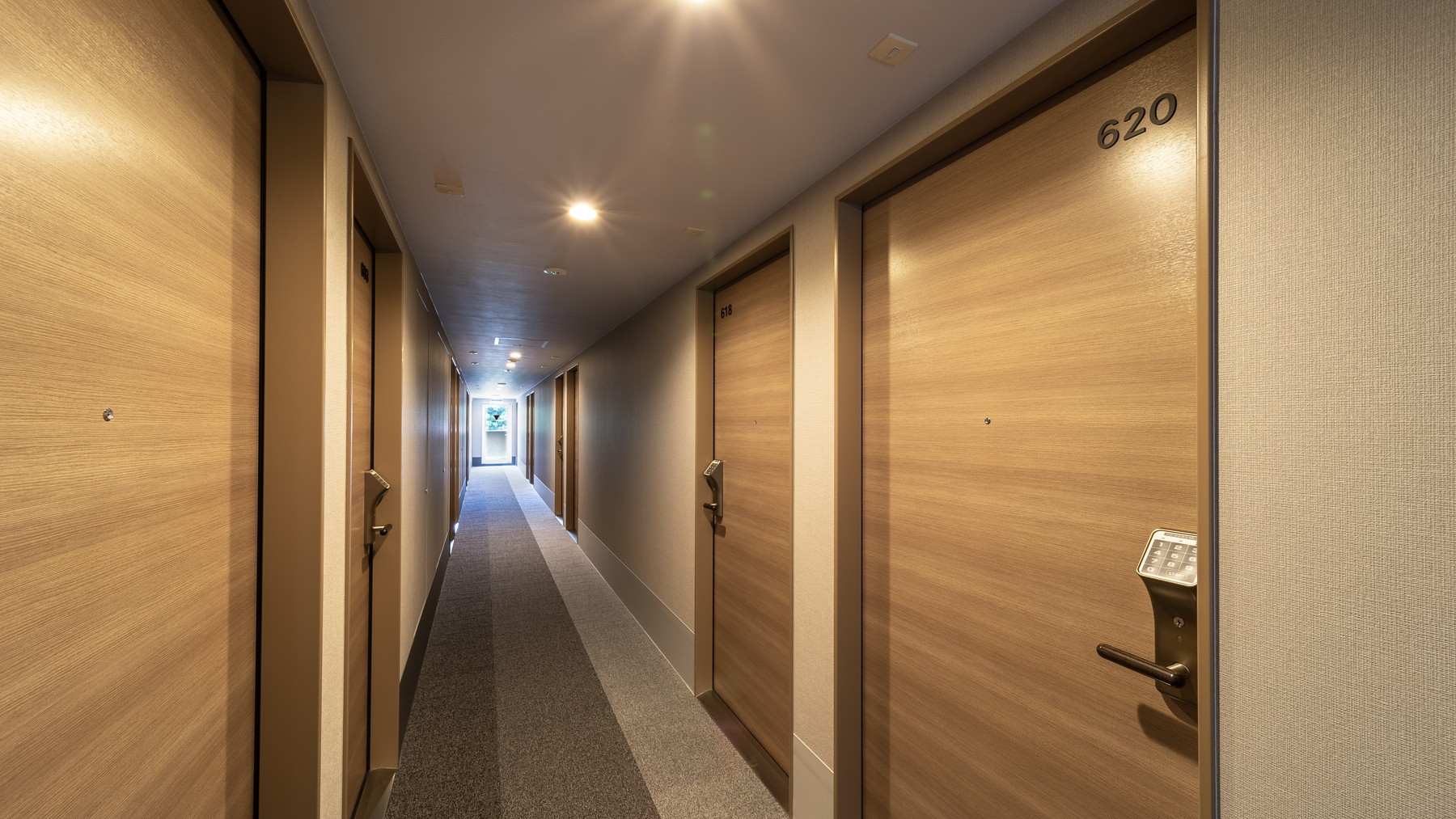 清潔感のある客室廊下