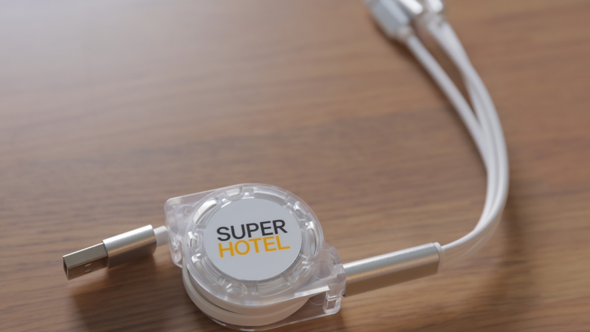 様々な機種に対応した充電器設置