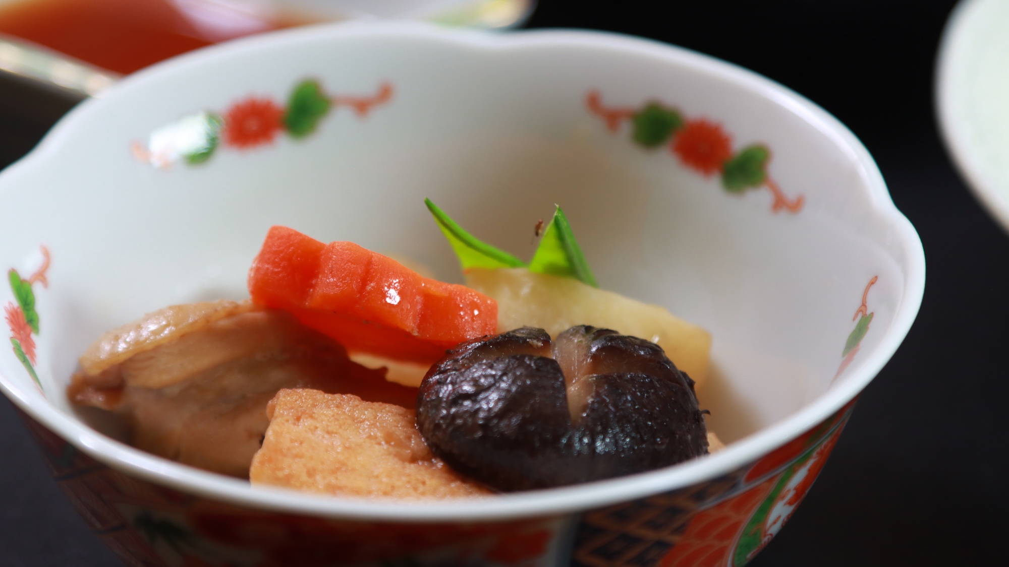 夕食の一例◇季節の素材を使用した、やさしい味付の煮物。