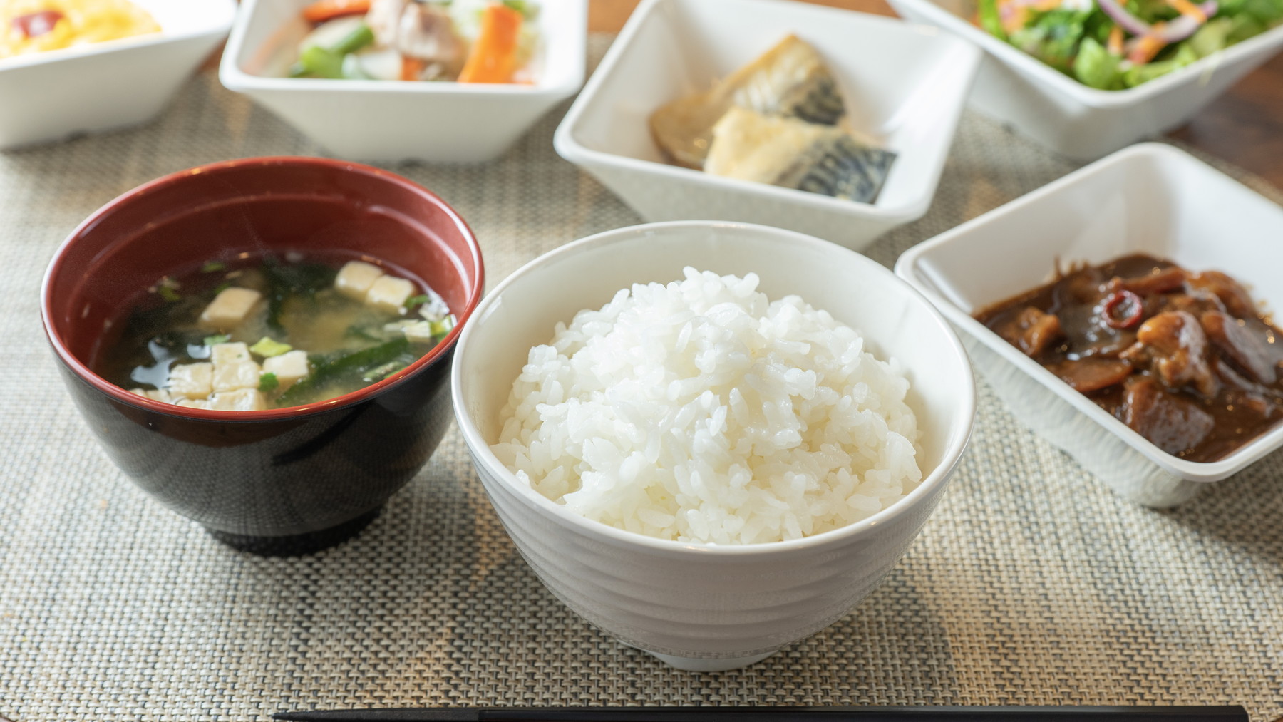 お米は美味しい国産米　うまみが強く、冷やしてもおいしい食味が魅力です