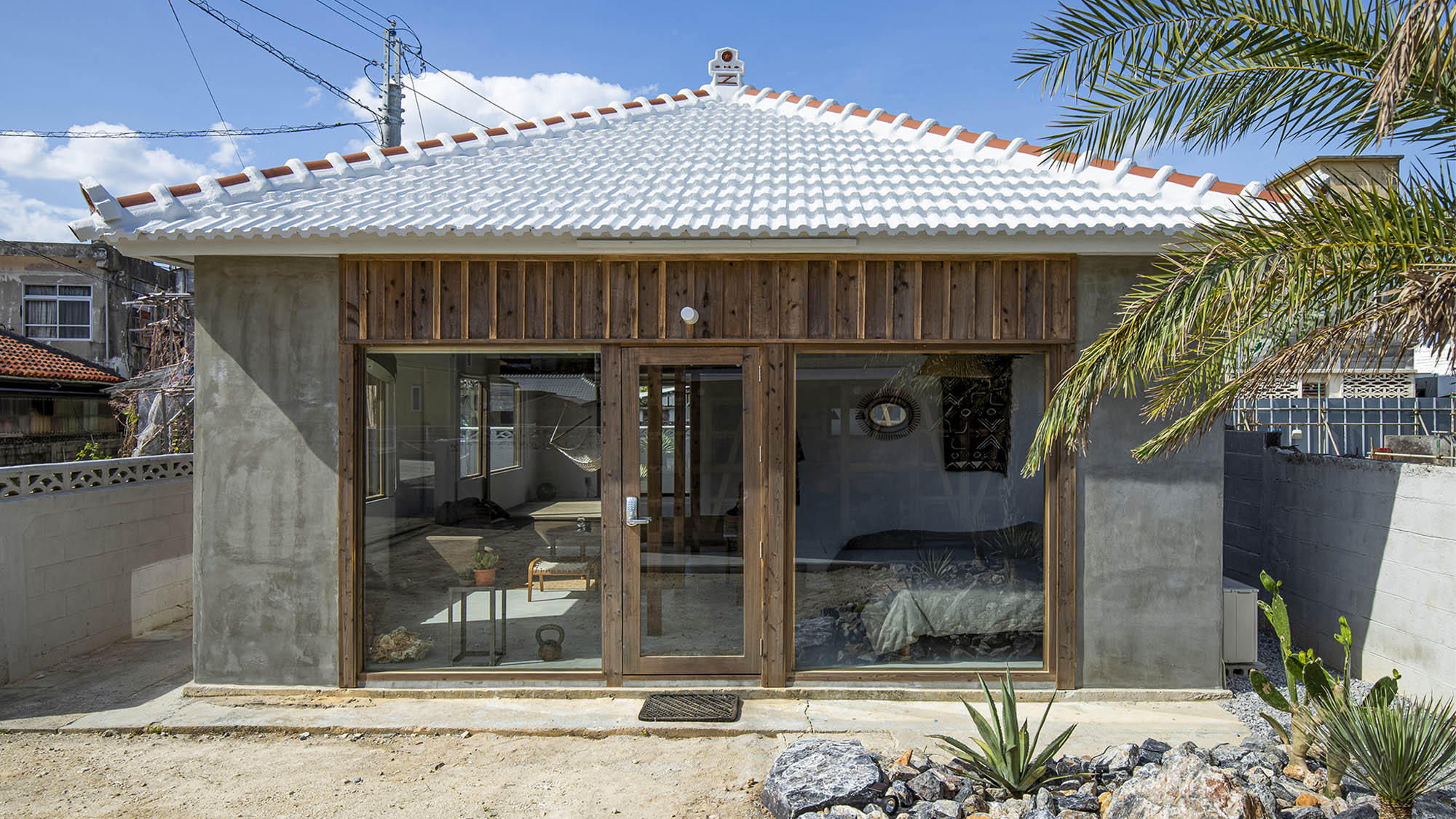 ・母屋 / Renovated Old House with Annex  