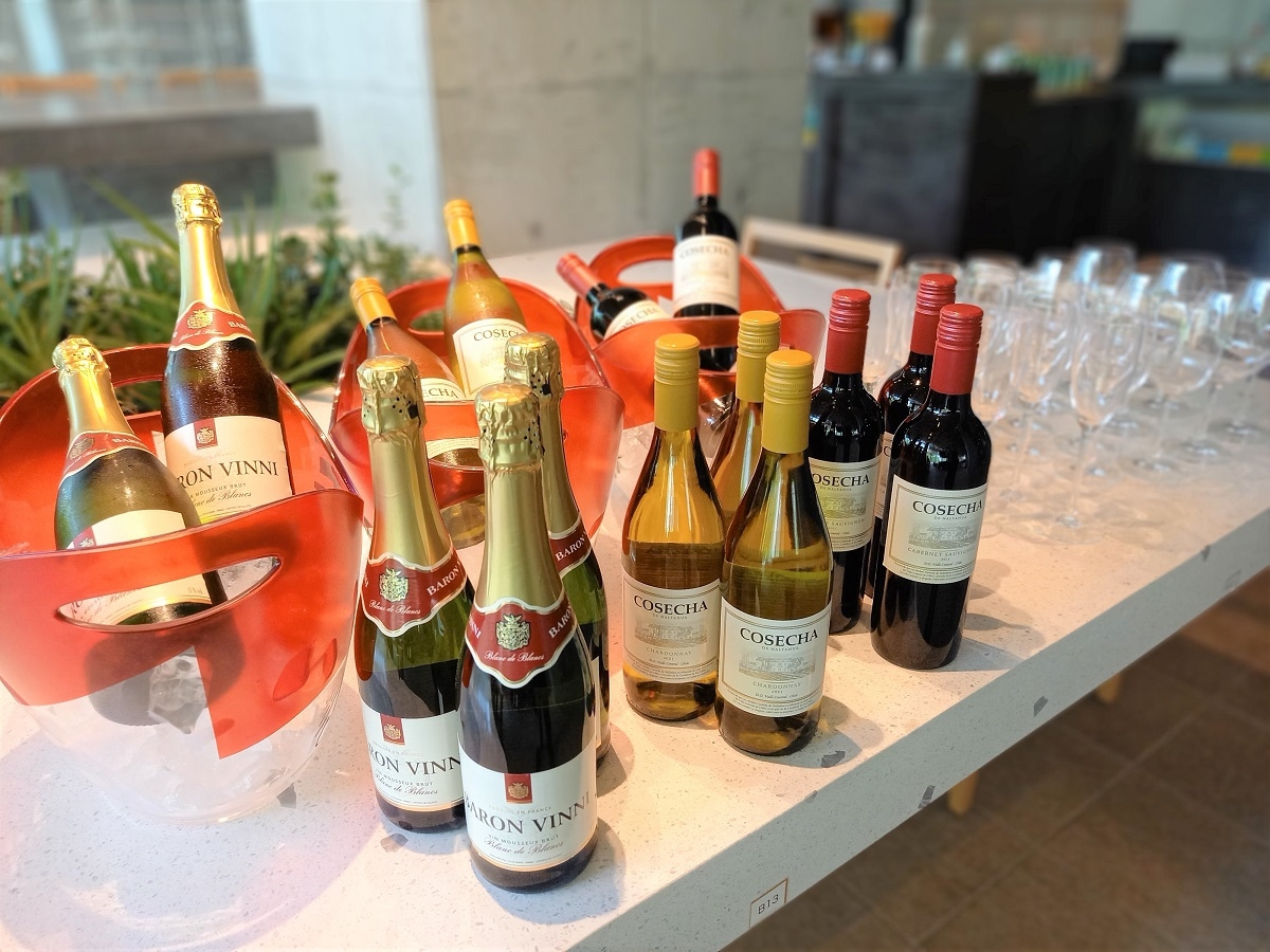 【近隣飲食店で夕食】一泊二食◇ラウンジ・フリーフロー◇　〜HEYAZUKE3，000円分クーポン付〜