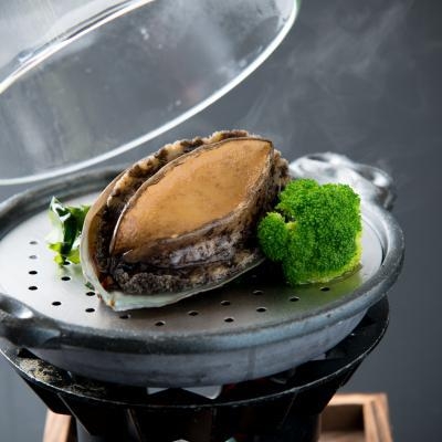 【イチオシ冬限定】生ズワイ蟹 × 旬彩の光りStandard会席と鮑踊り焼き＜四季会席【plus】＞