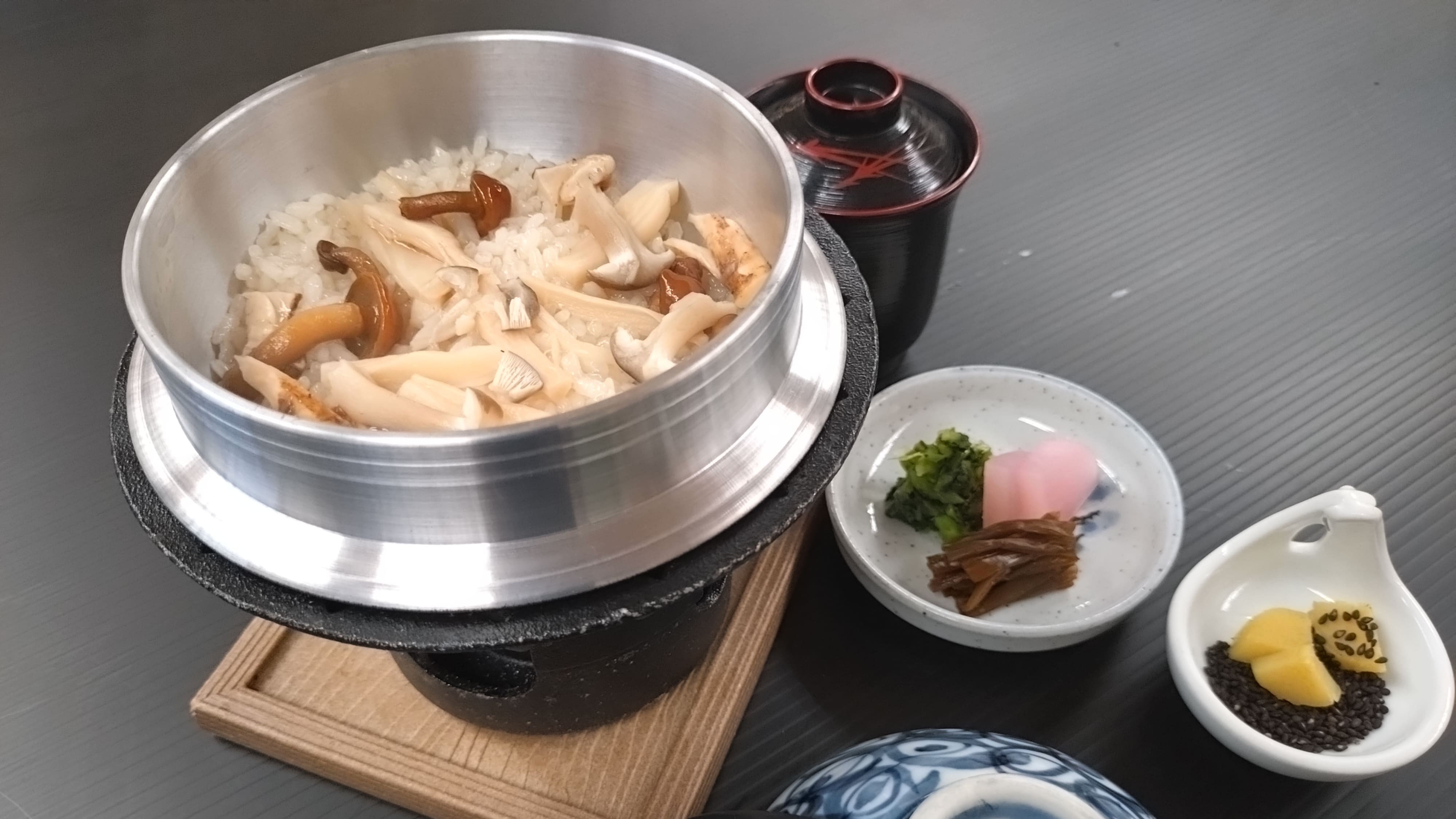 四季会席【秋】 木の子御飯釜飯