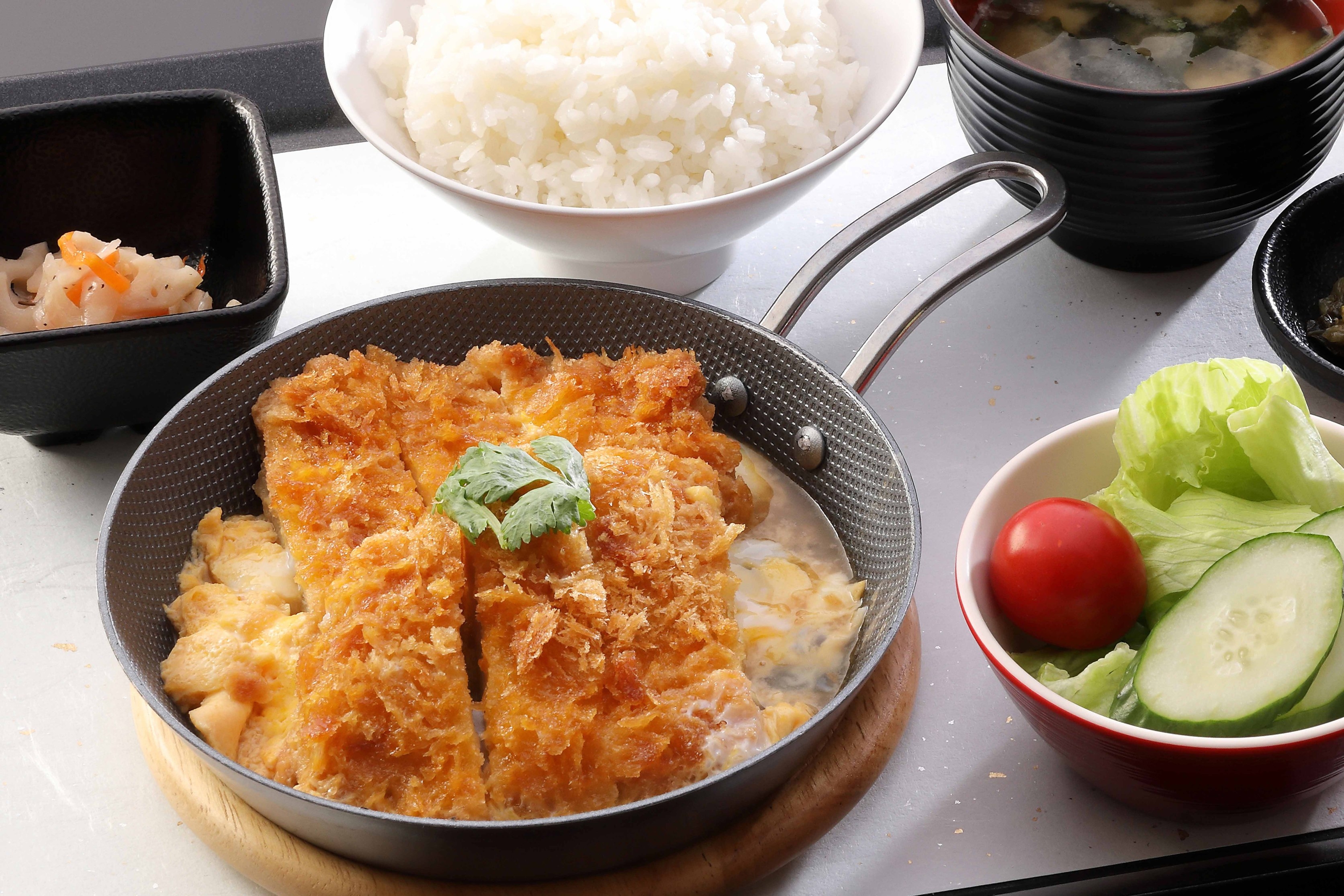 ビジネスの方 必見！！お得な夕定食付 プラン☆彡