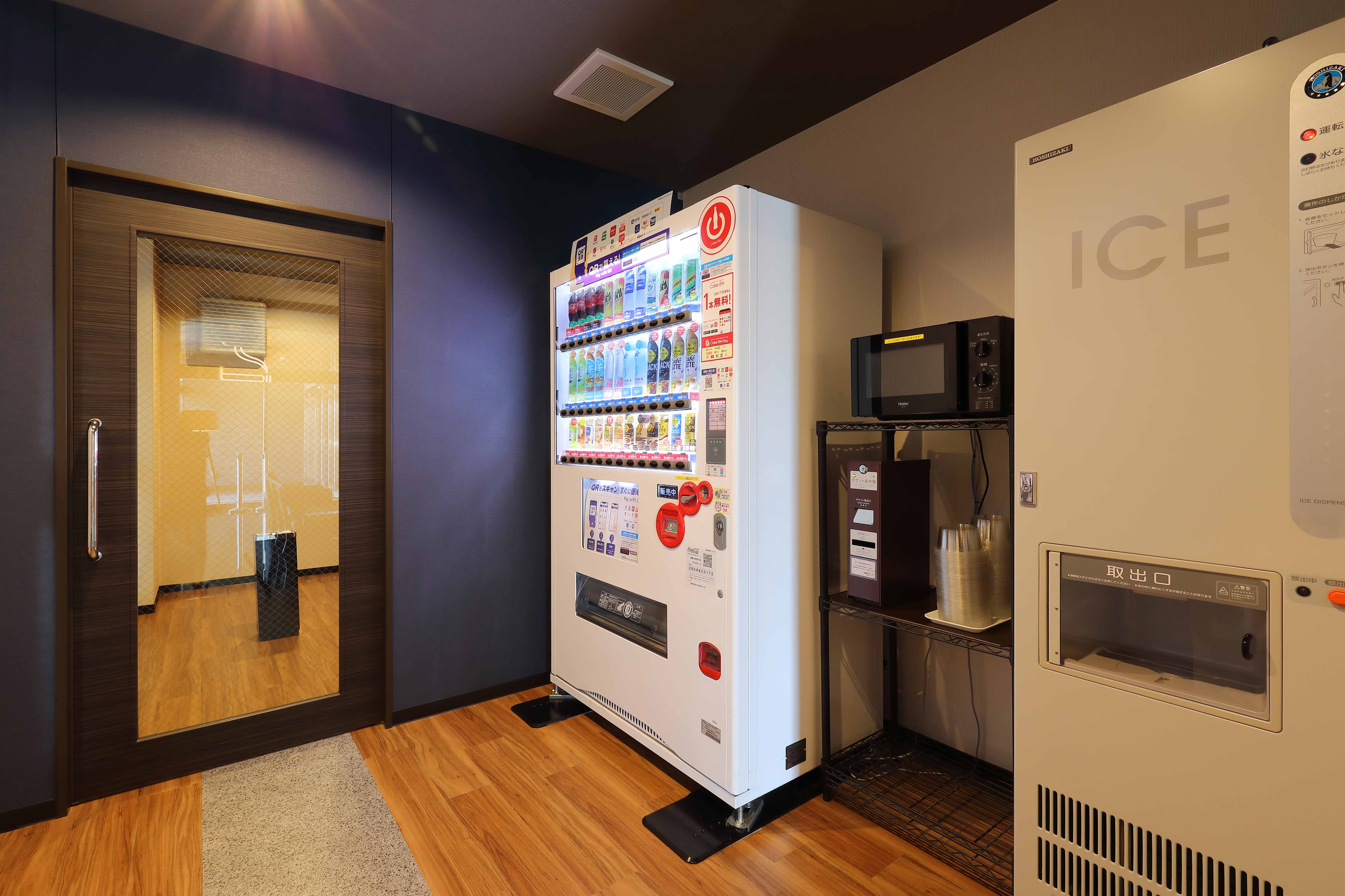 ホテル１階自動販売機コーナー