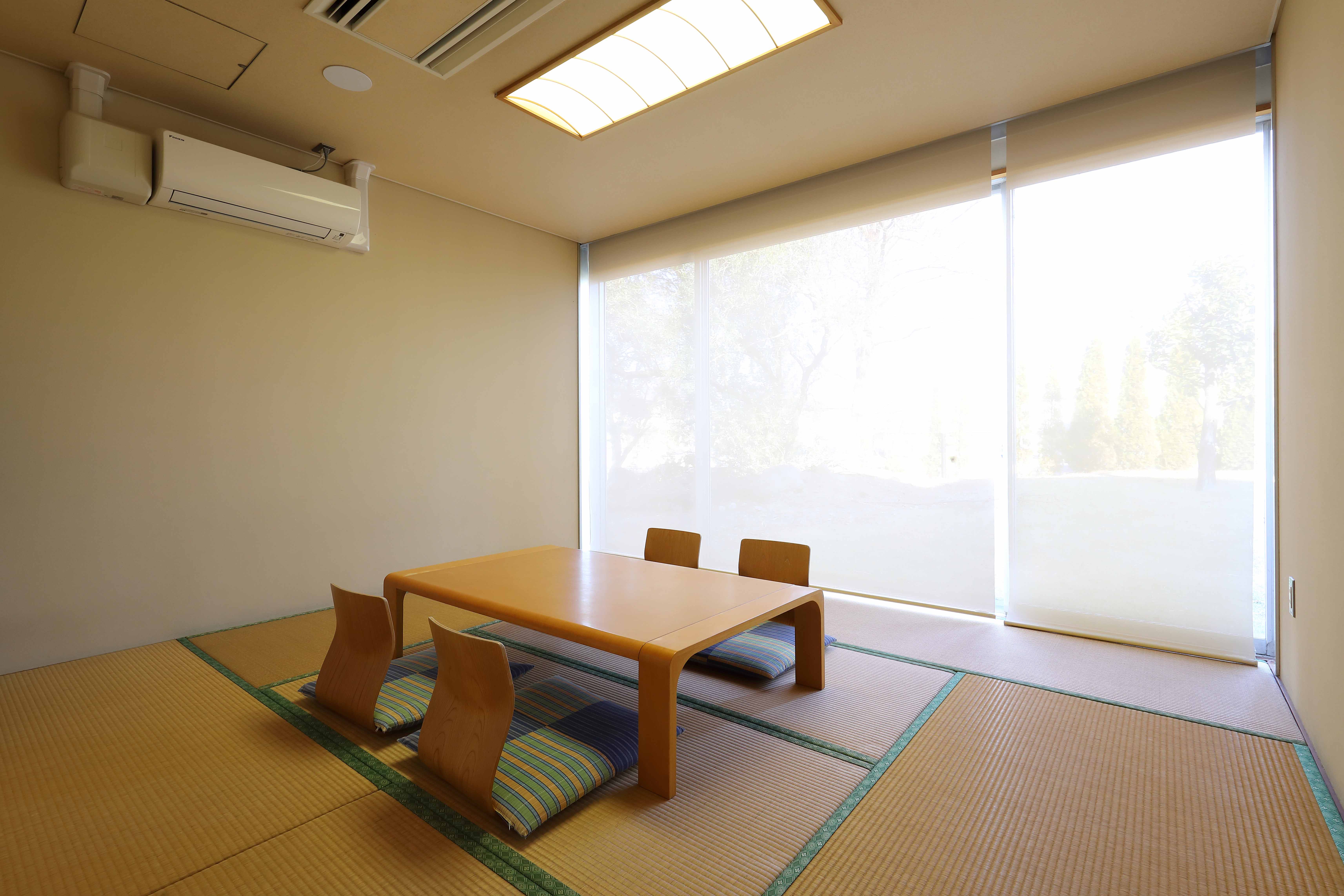 花湯スカイテルメリゾート１階レストラン小広間