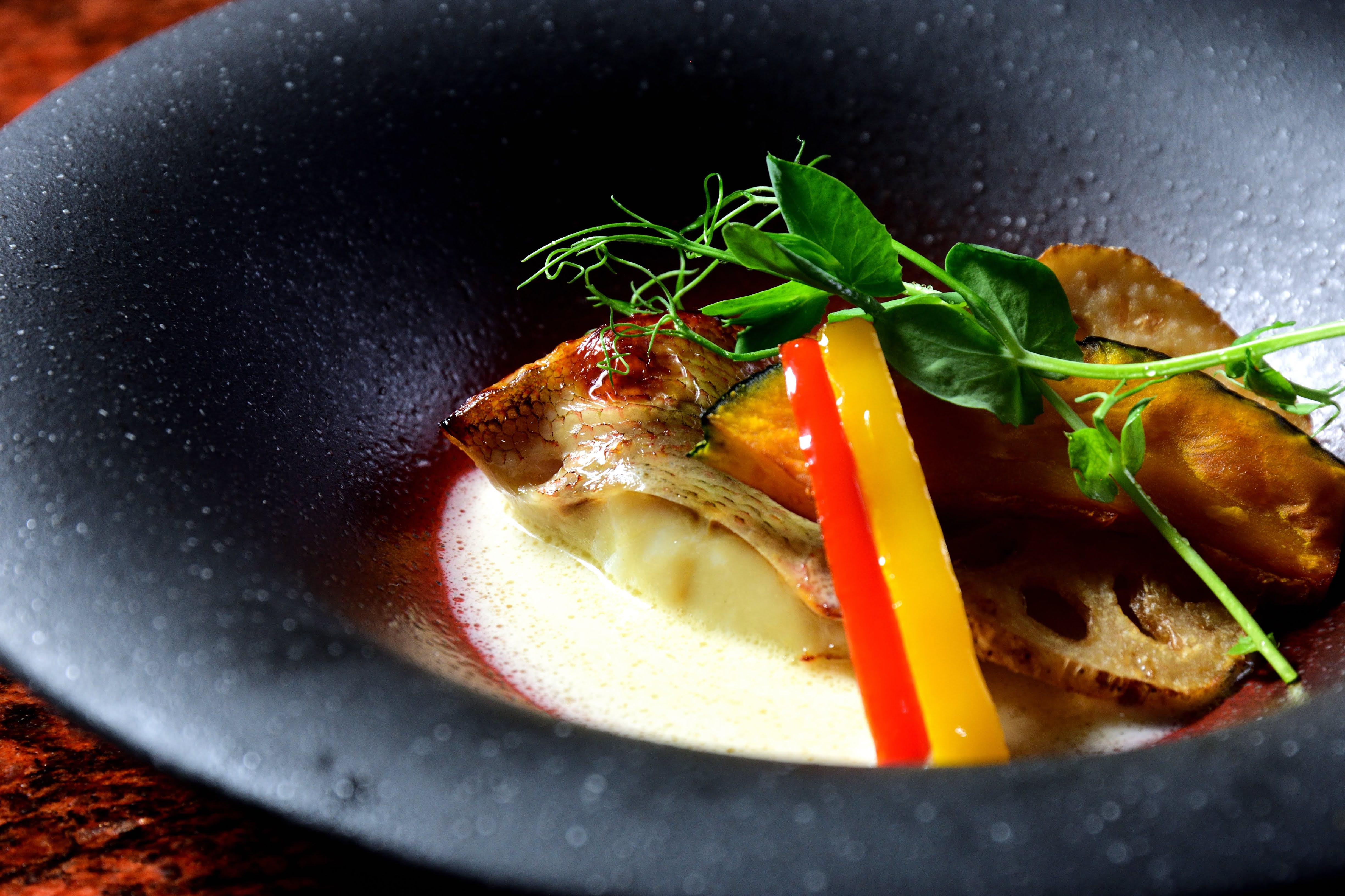 あこう鯛のバターソース仕立て