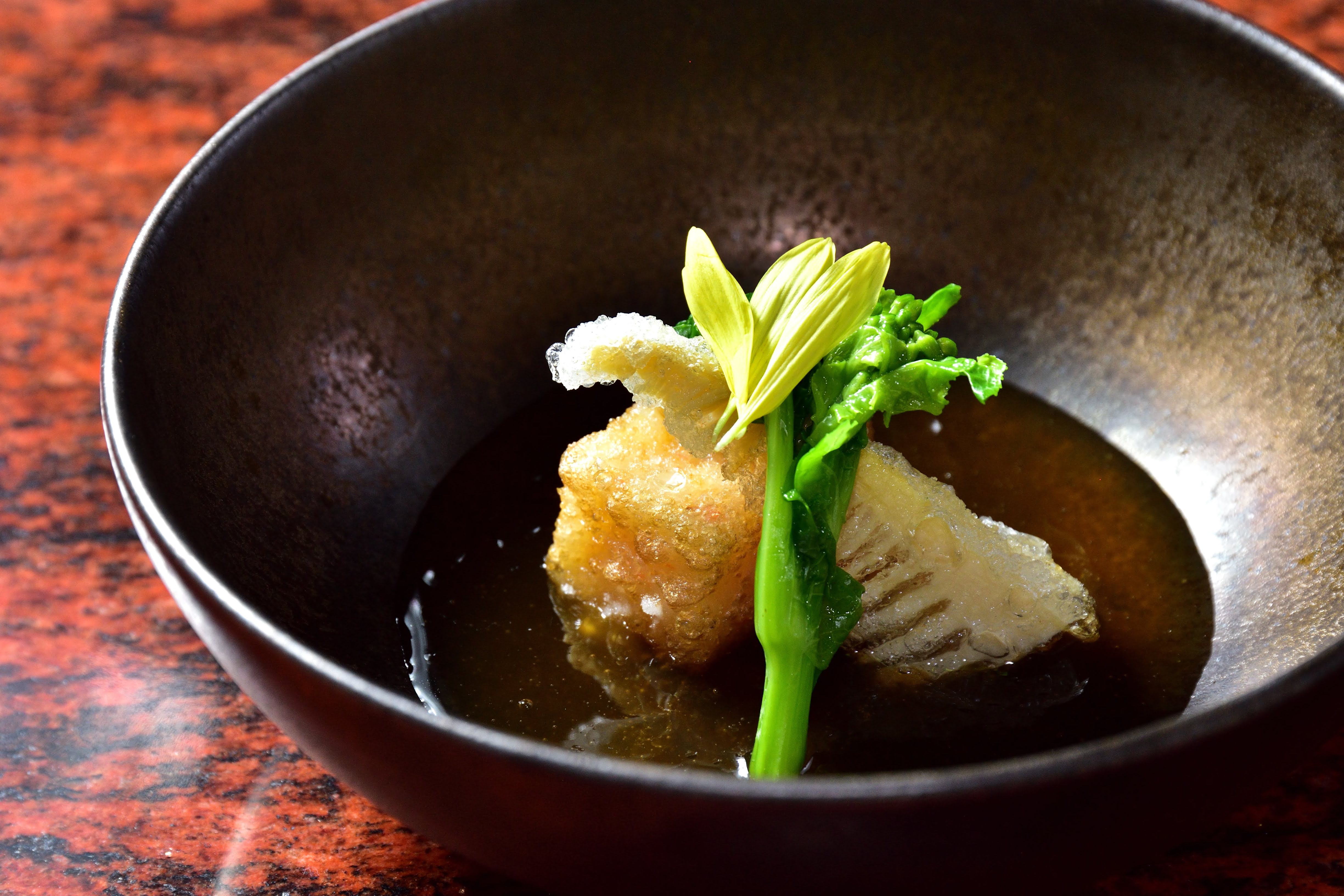 海老真丈・筍・ブロッコリー    鼈甲餡掛け