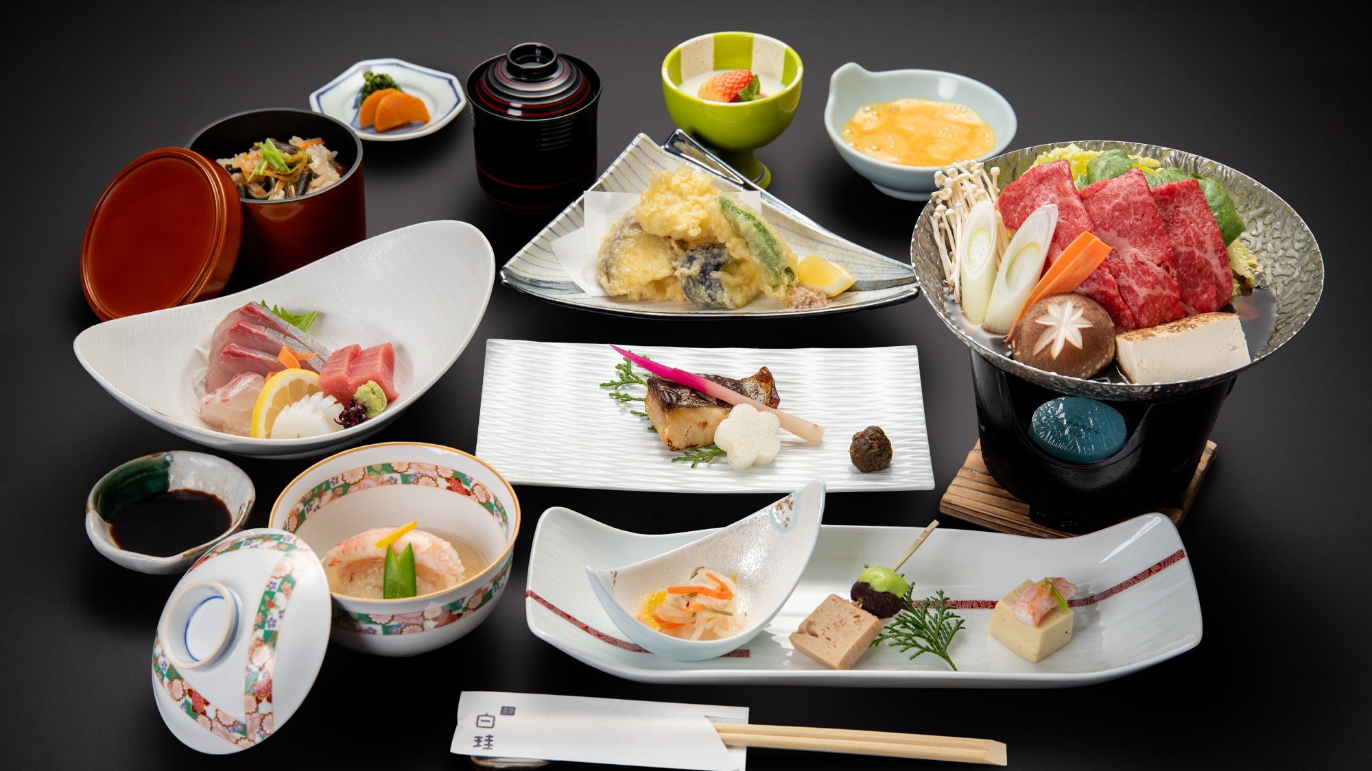 【お料理一例】宿泊者様専用のスタンダード会席料理。季節ごとに異なる味覚をご提供いたします。