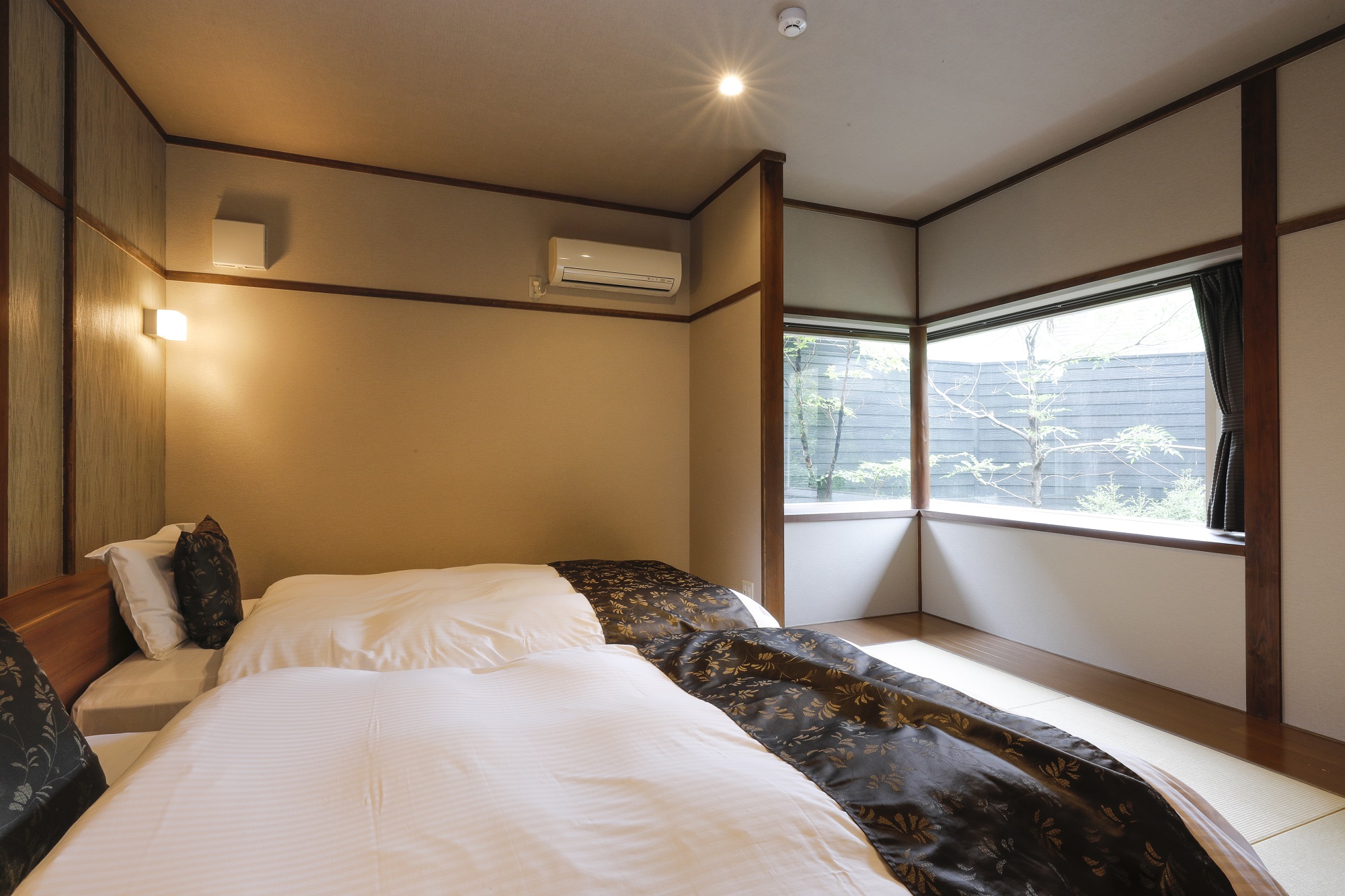 フォレストDLX(5名)