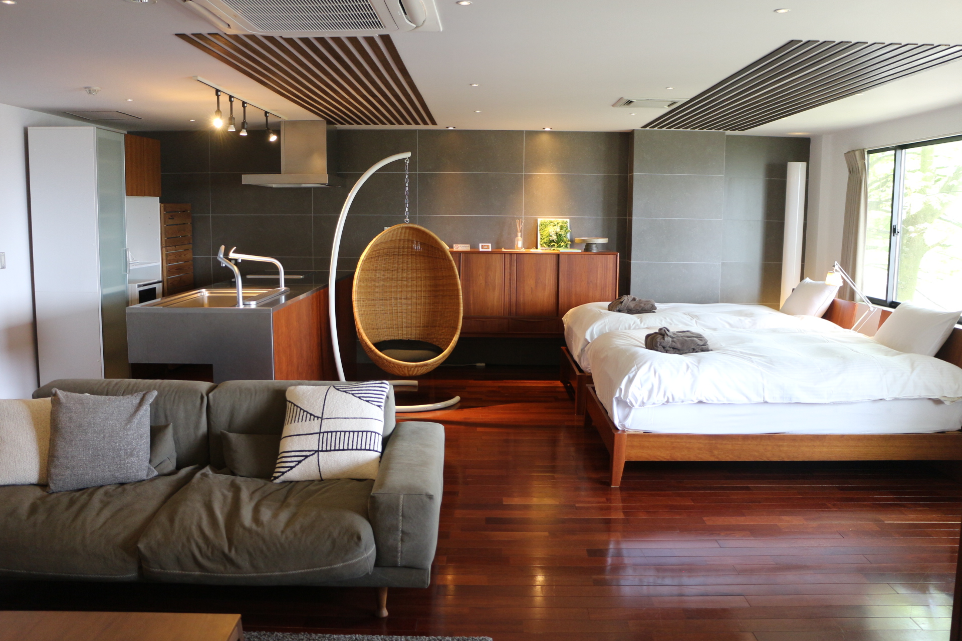 Premium Living Room【基本仕様】 ベッド２台