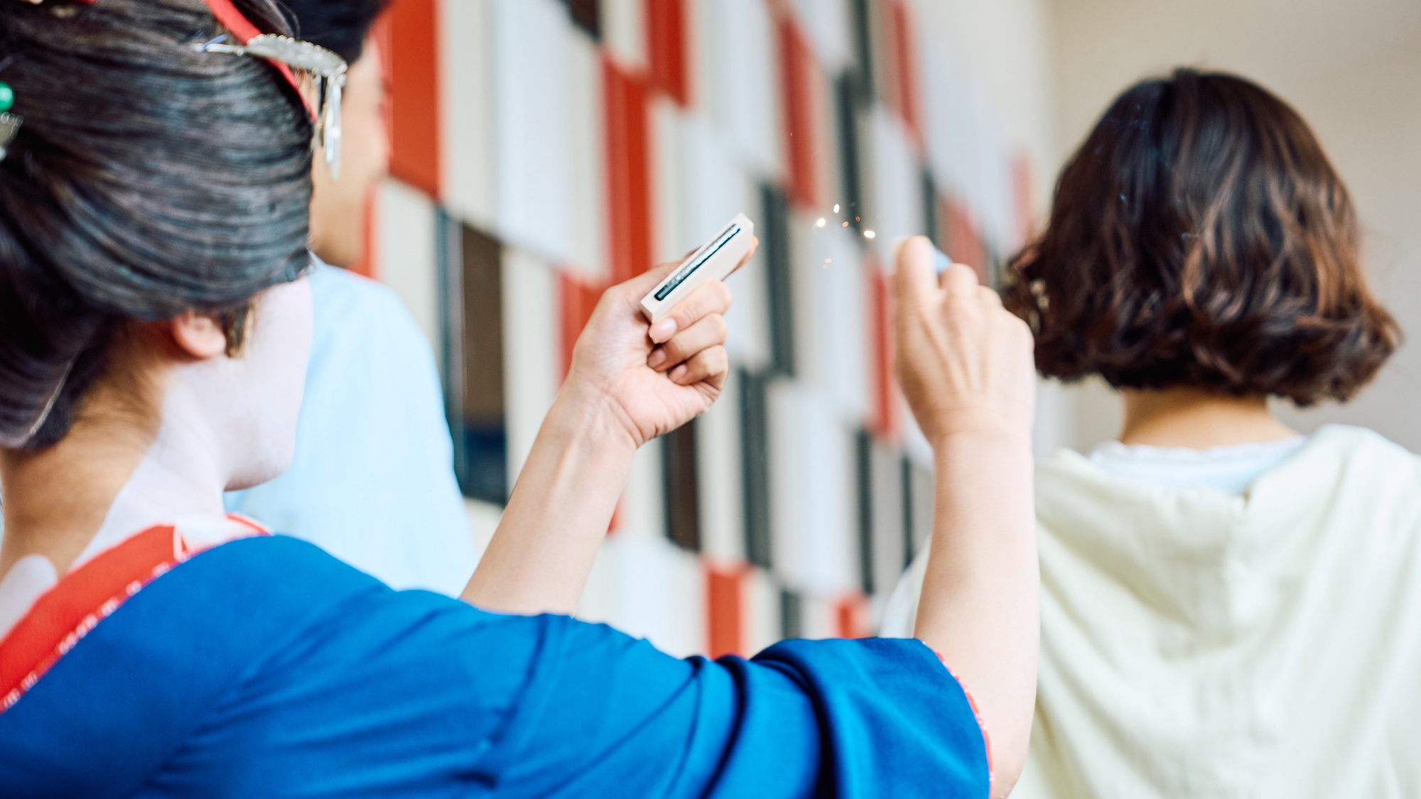 火打ち石の音とともに、清らかな心で新たな旅路へ。