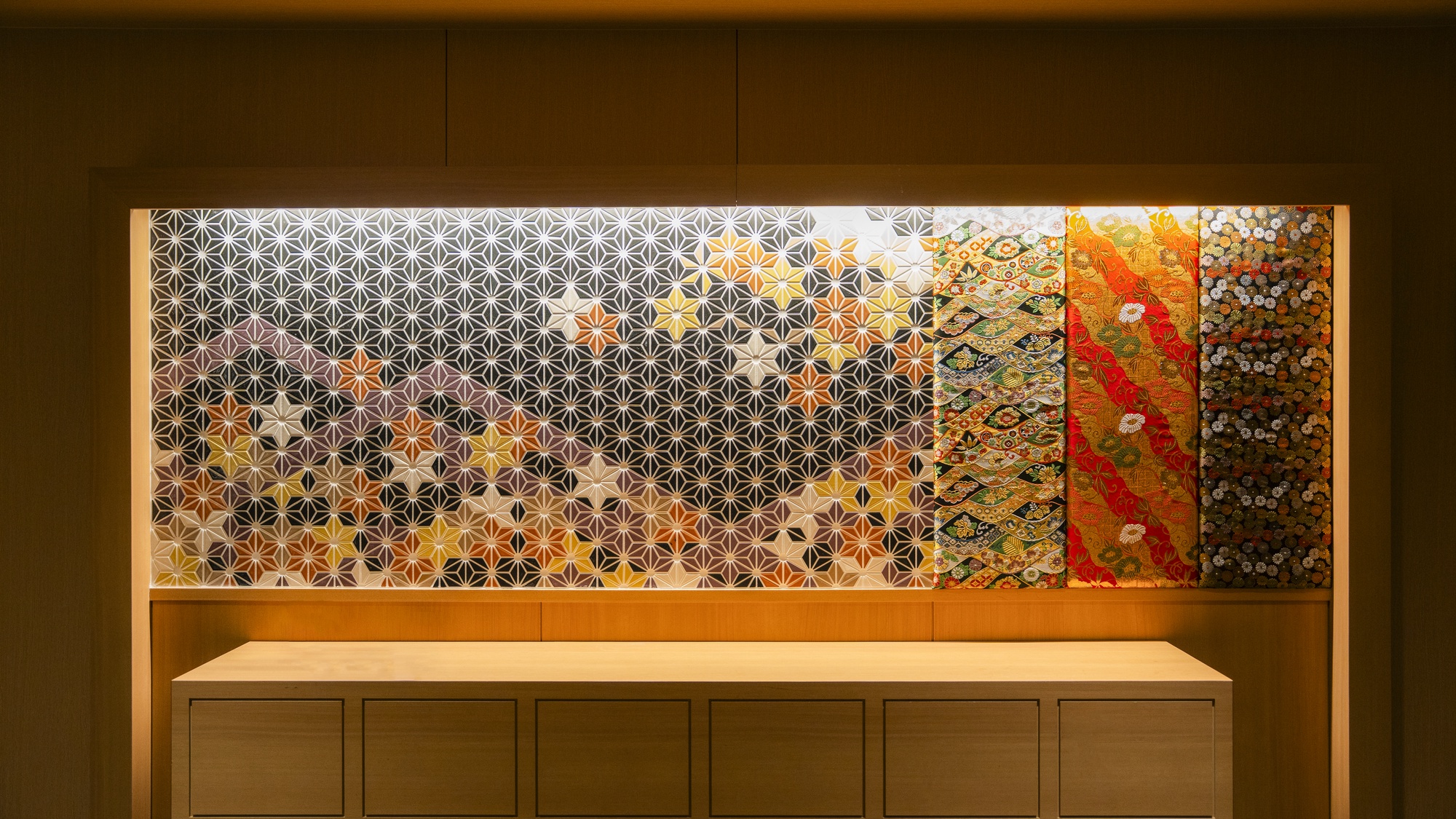 エレベーター前