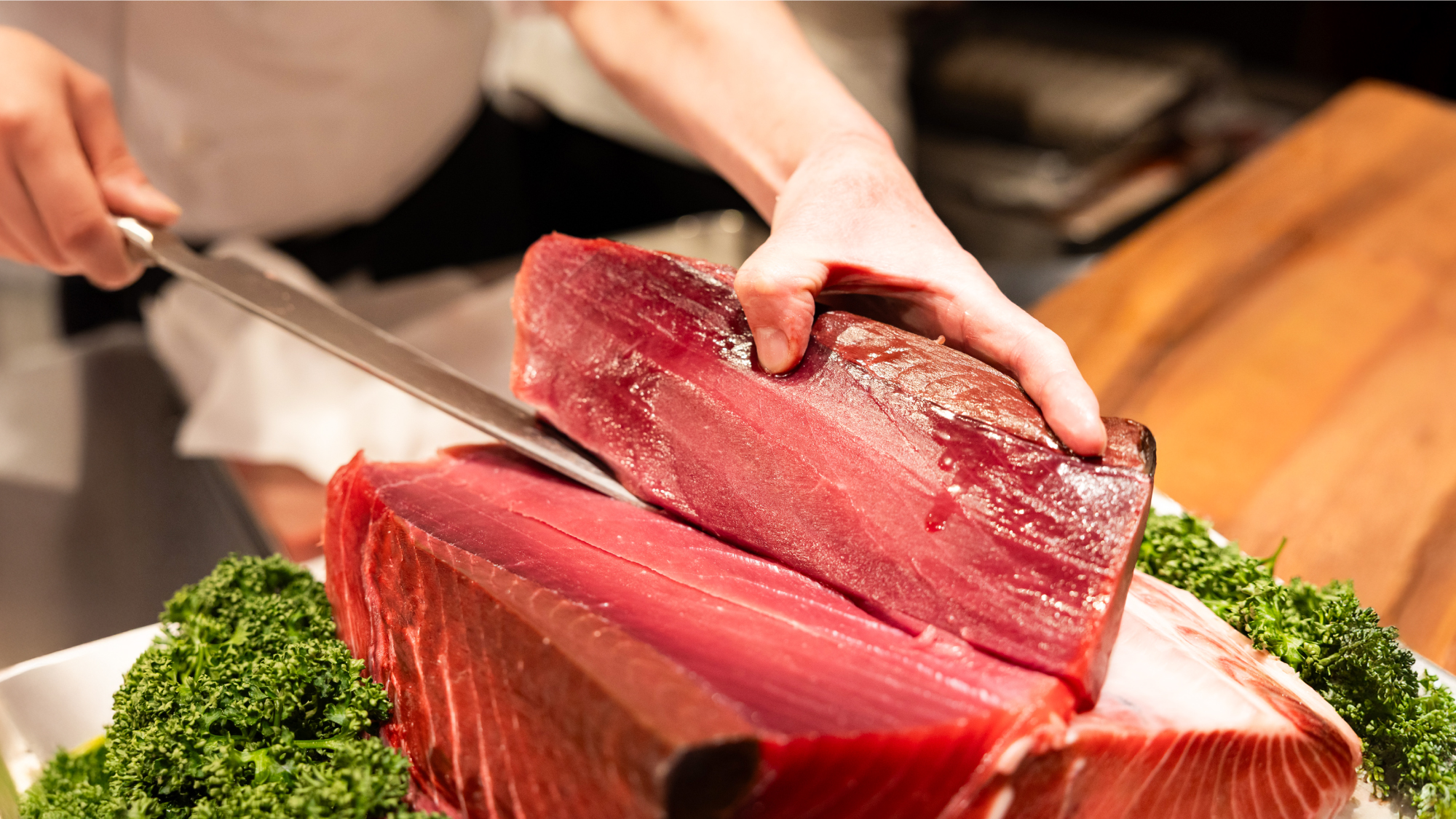 「ザ・ハーバー」ディナービュッフェ  八島水産厳選！天然南マグロ食べ比べ