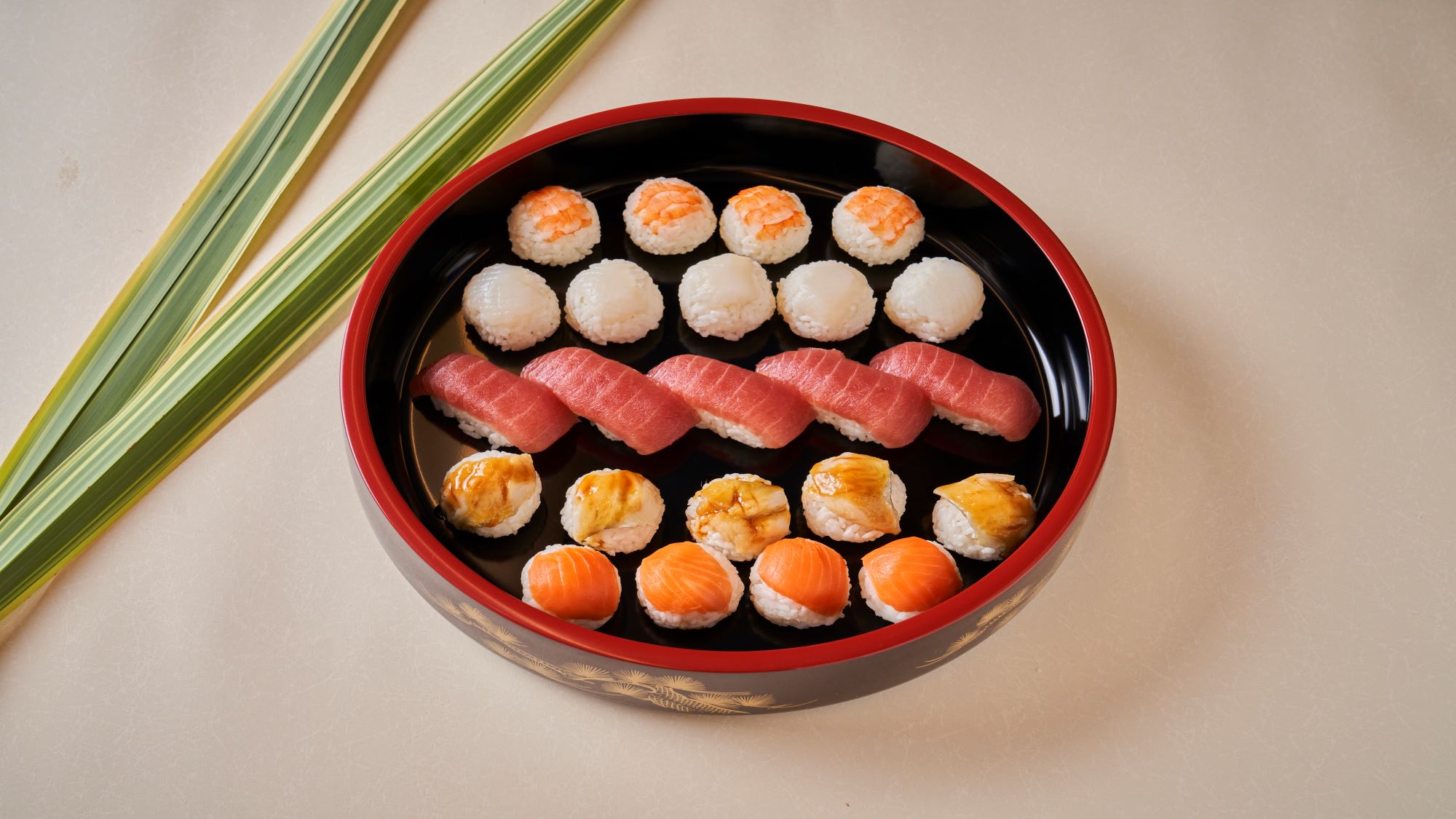 年末年始イヤーエンド＆ニューイヤーブッフェで提供する「てまり寿司」（イメージ）