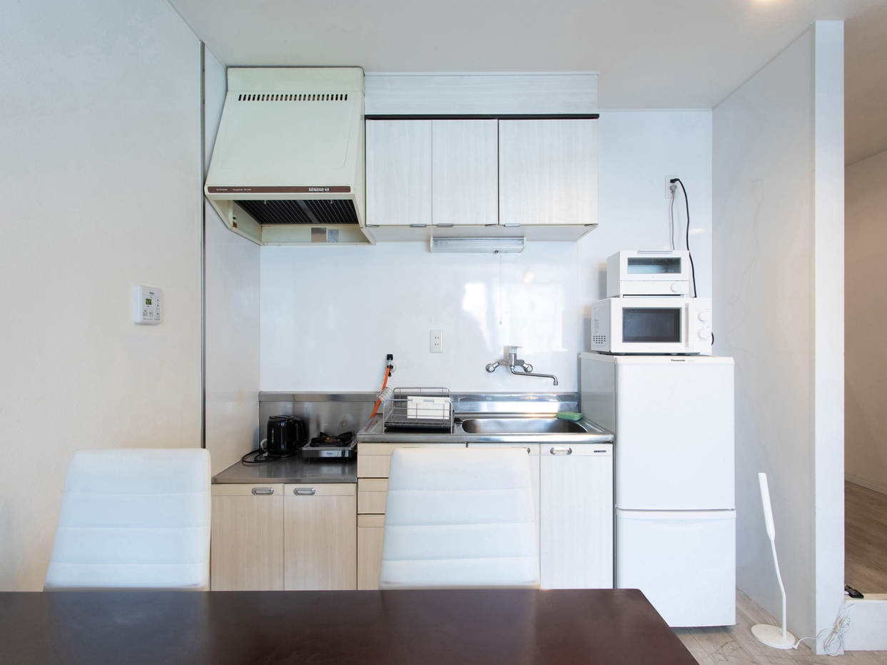 【素泊まり】＜早割14＞自宅のように過ごせるお部屋！直前利用にオススメ！博多駅筑紫口から徒歩6分