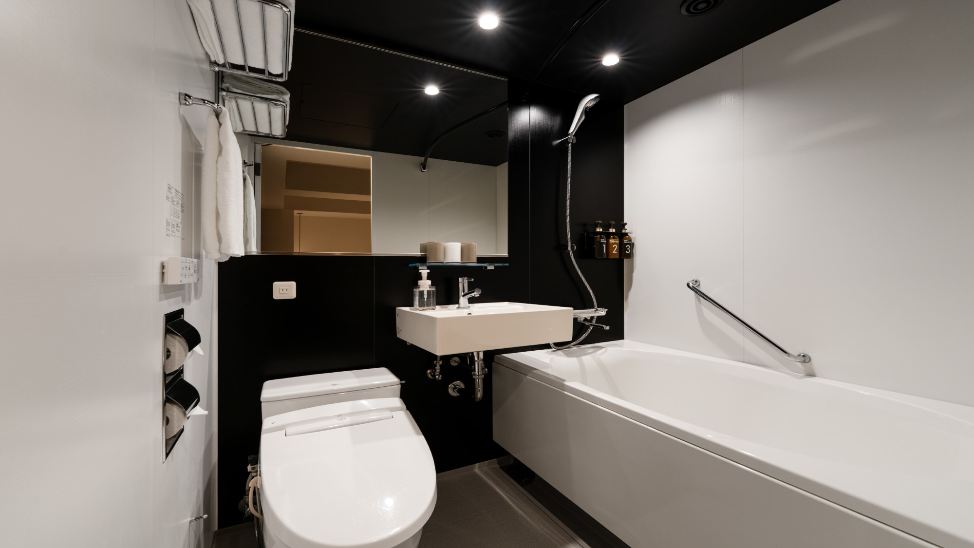 ■ユニットバス■　広めのバスタブでゆっくりと寛ぎのバスタイムを♪