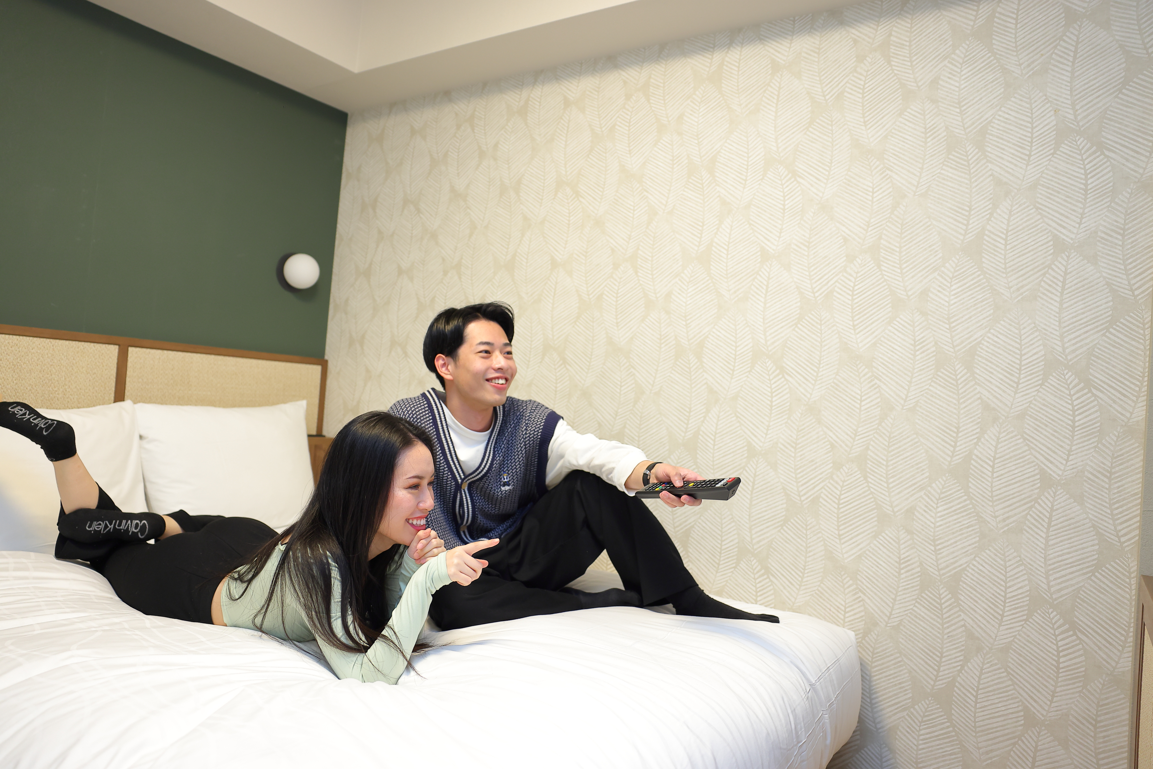 モデレートルーム 広さ17㎡・150㎝幅のワイドダブルベッド１台　２名様でもゆっくり過ごせます♪
