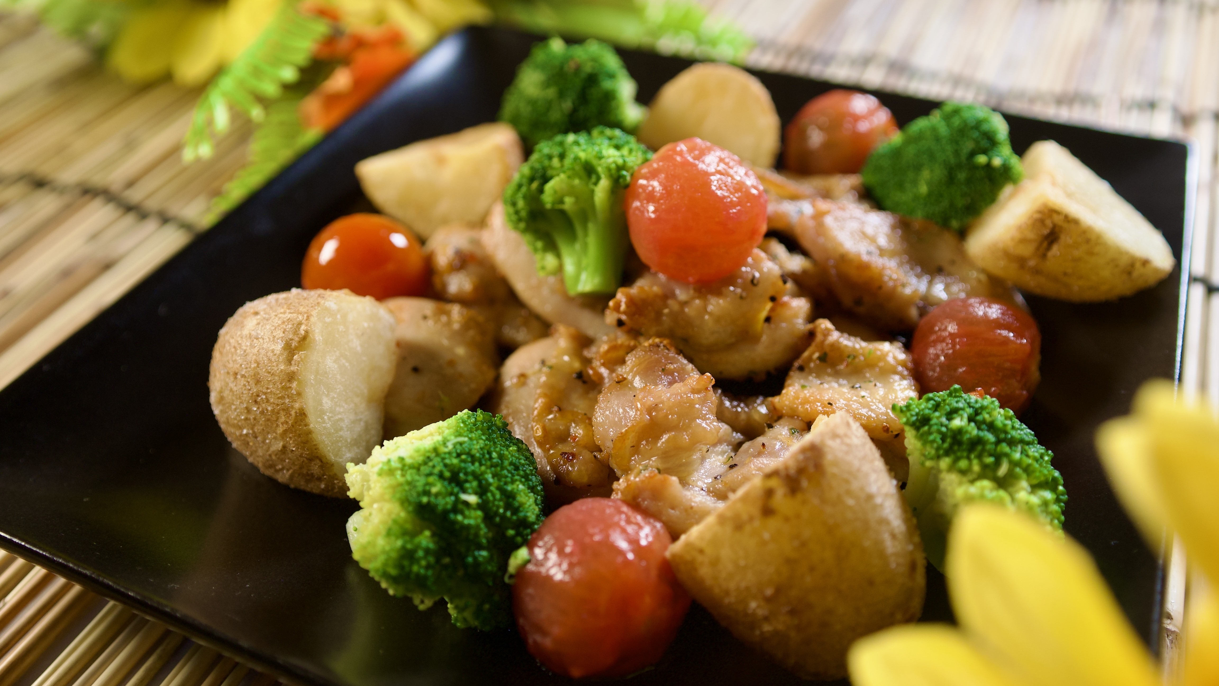 2025年夏メニュー　鶏肉のレモンペッパー焼き