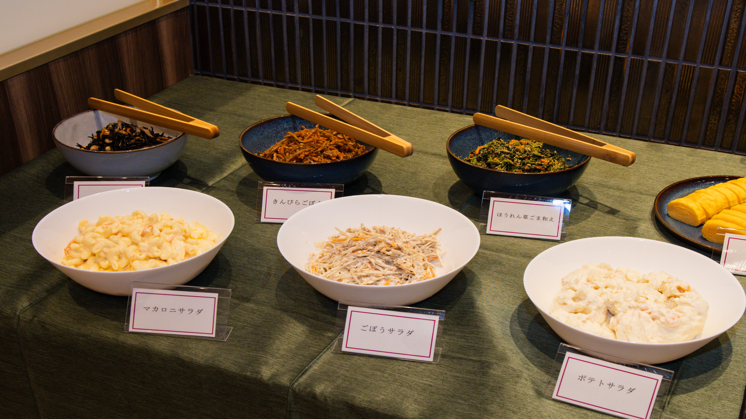 朝食ビュッフェ（一例）